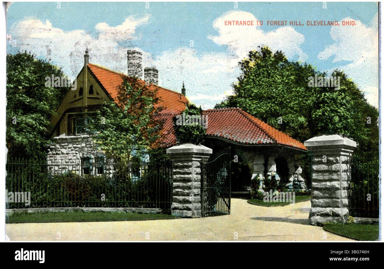 L'ingresso a Forest Hill, la tenuta estiva di John D. Rockefeller a Cleveland, Ohio, come si vede in una fotografia del 1912. Questa tenuta era nota per la sua grandezza e serviva come rifugio privato per la famiglia Rockefeller. Foto Stock