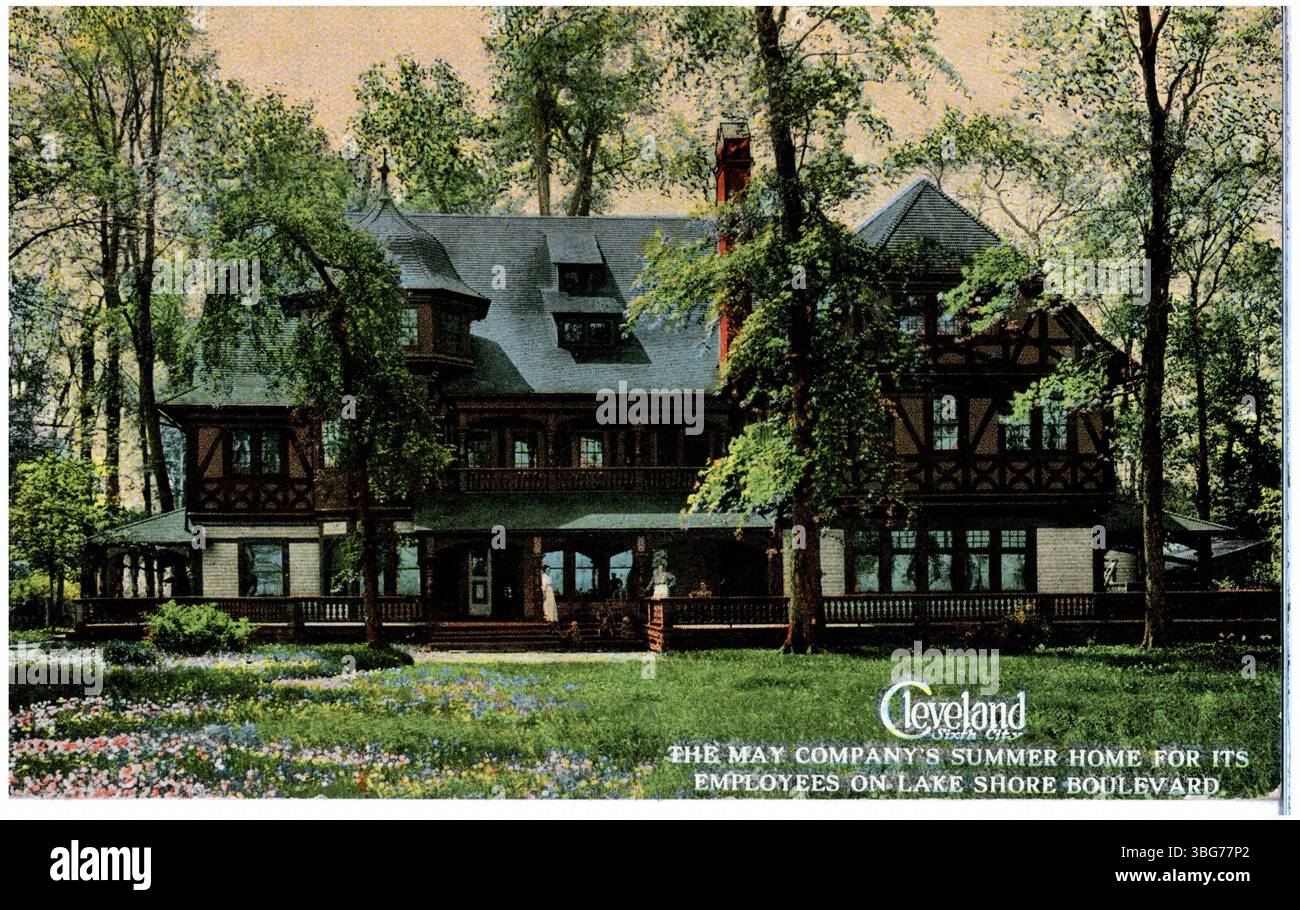 Questa immagine del 1914 mostra la residenza estiva della May Company per i suoi dipendenti, situata sul Lake Shore Boulevard a Cleveland, Ohio. Era un rifugio fornito dalla compagnia per rilassare i dipendenti. Foto Stock