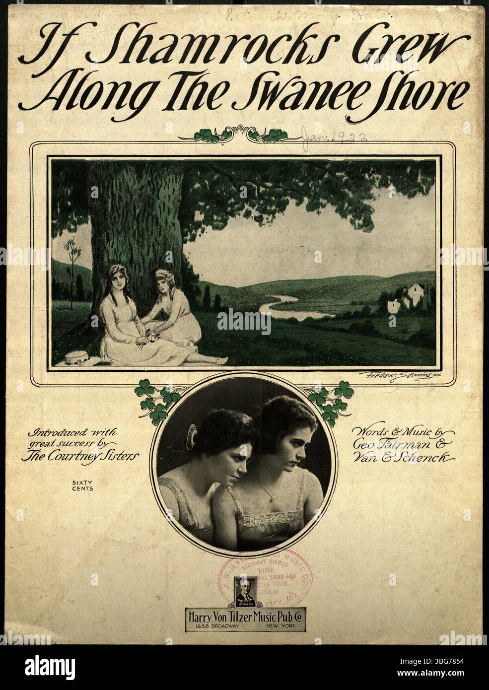 "IF Shamrocks Grow along the Swanee Shore" (1921) la copertina mostra due giovani donne sedute sotto un albero. La copertina è firmata da Frederick S. Manning ed è stata introdotta dalle Courtney Sisters. Foto Stock