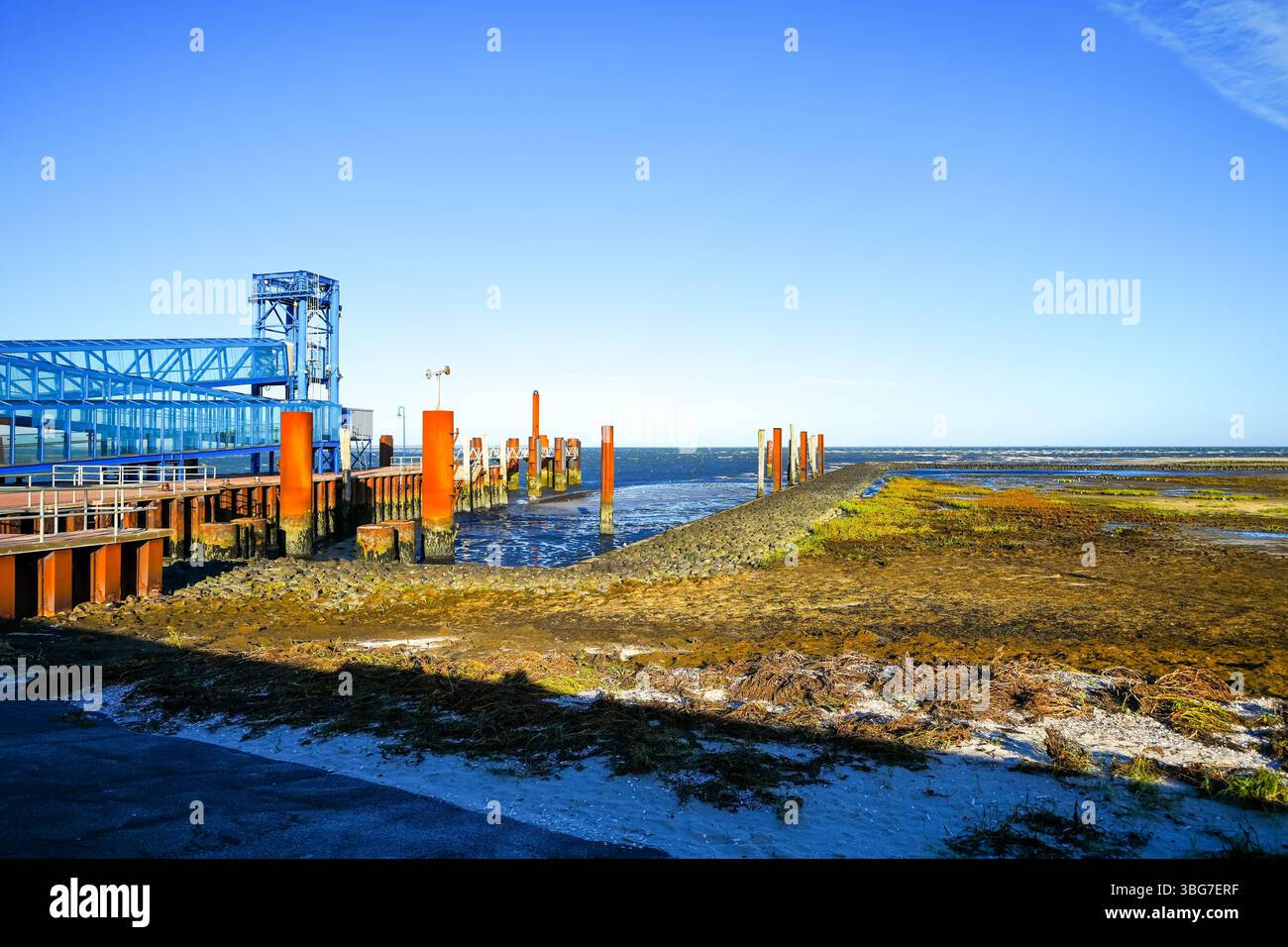 Paesaggio con vista sul porto e sul Mare del Nord vicino a Wittdün su Amrum. Foto Stock