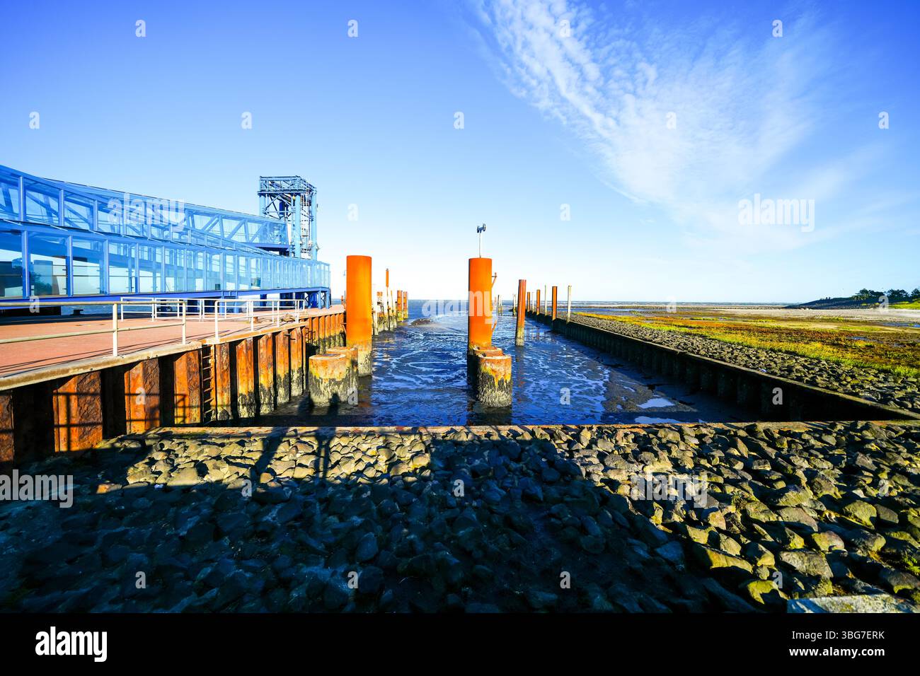 Paesaggio con vista sul porto e sul Mare del Nord vicino a Wittdün su Amrum. Foto Stock
