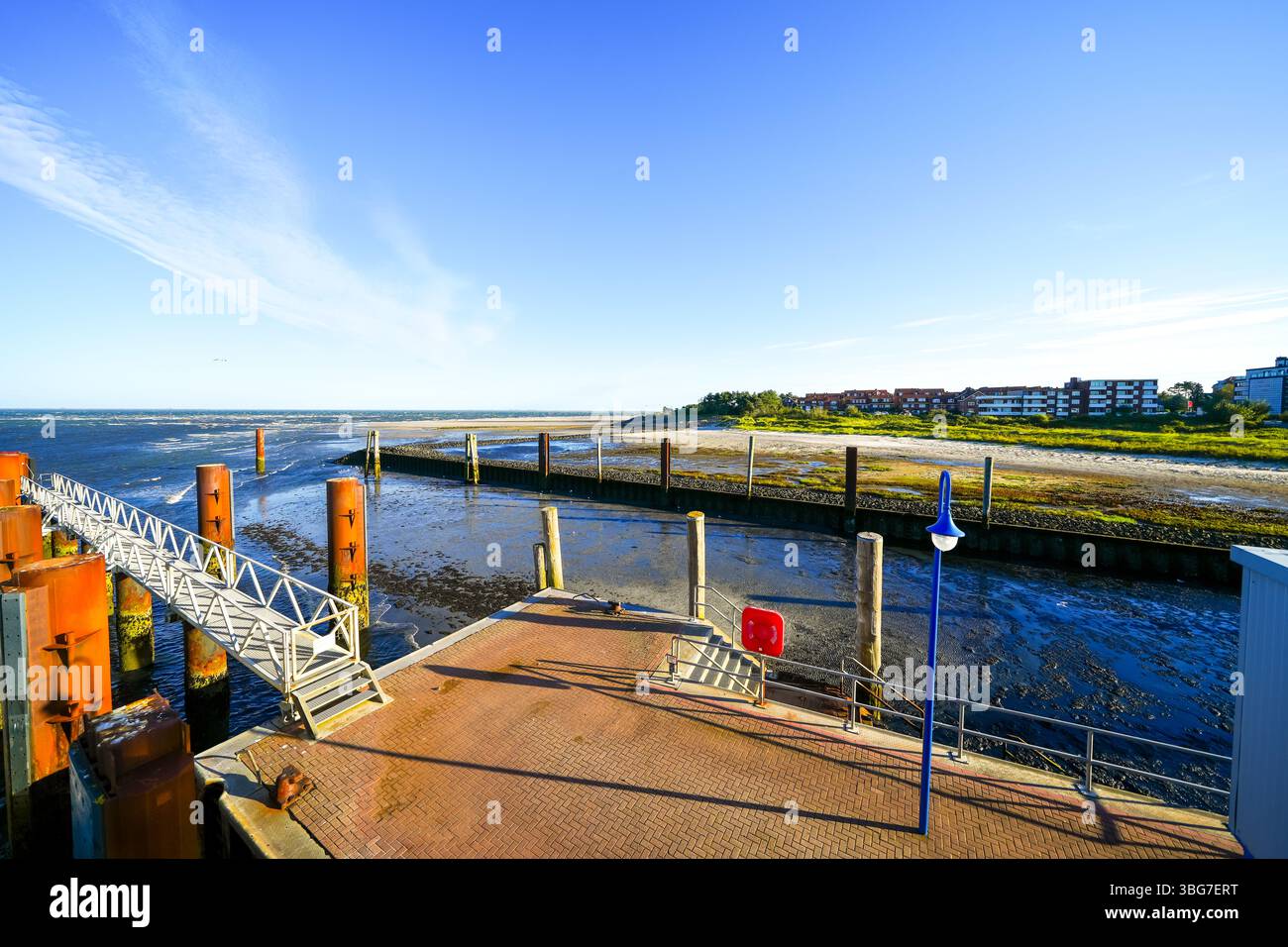 Paesaggio con vista sul porto e sul Mare del Nord vicino a Wittdün su Amrum. Foto Stock