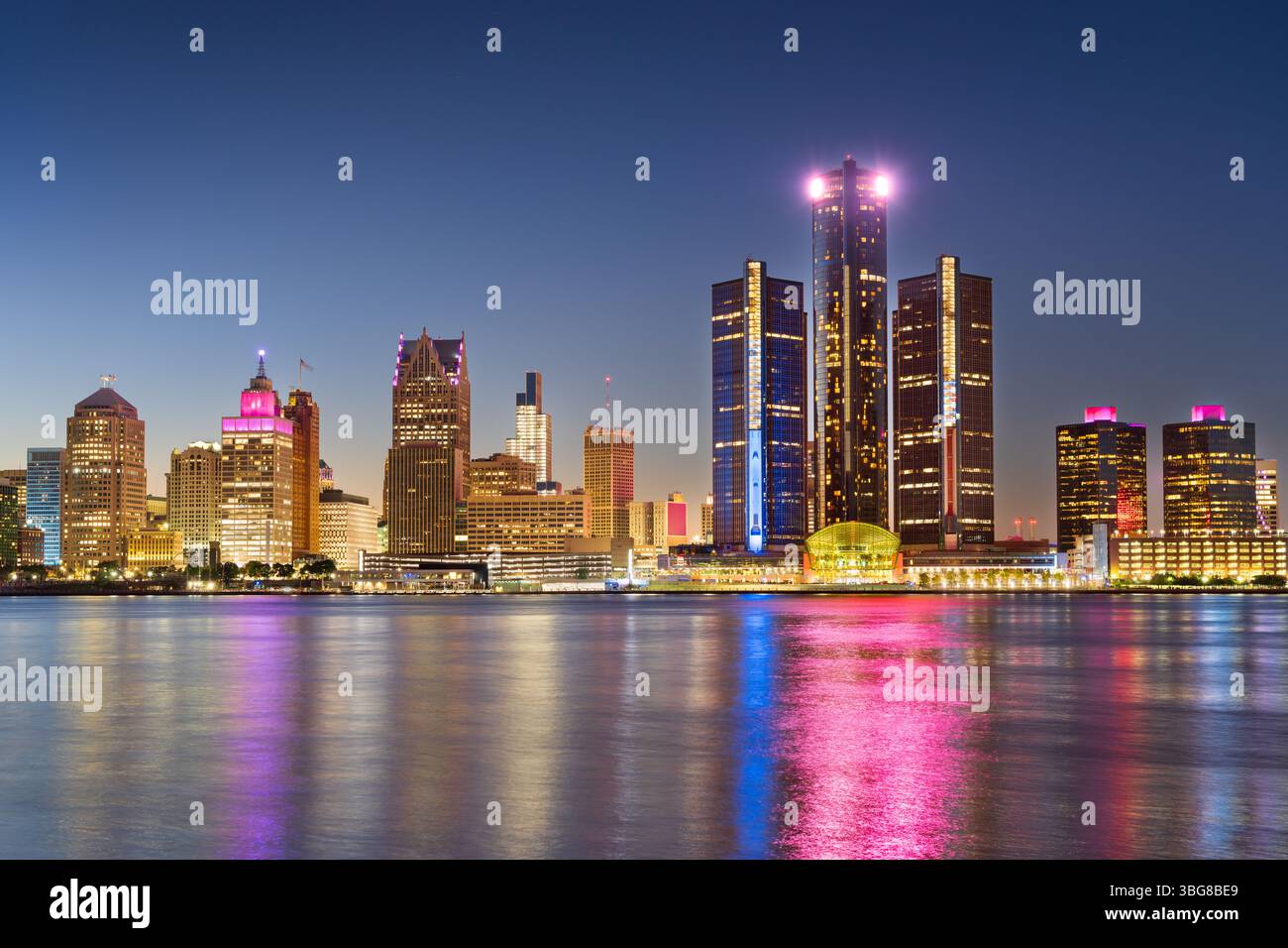 Detroit, Michigan, Stati Uniti all'alba sul fiume Detroit. Foto Stock