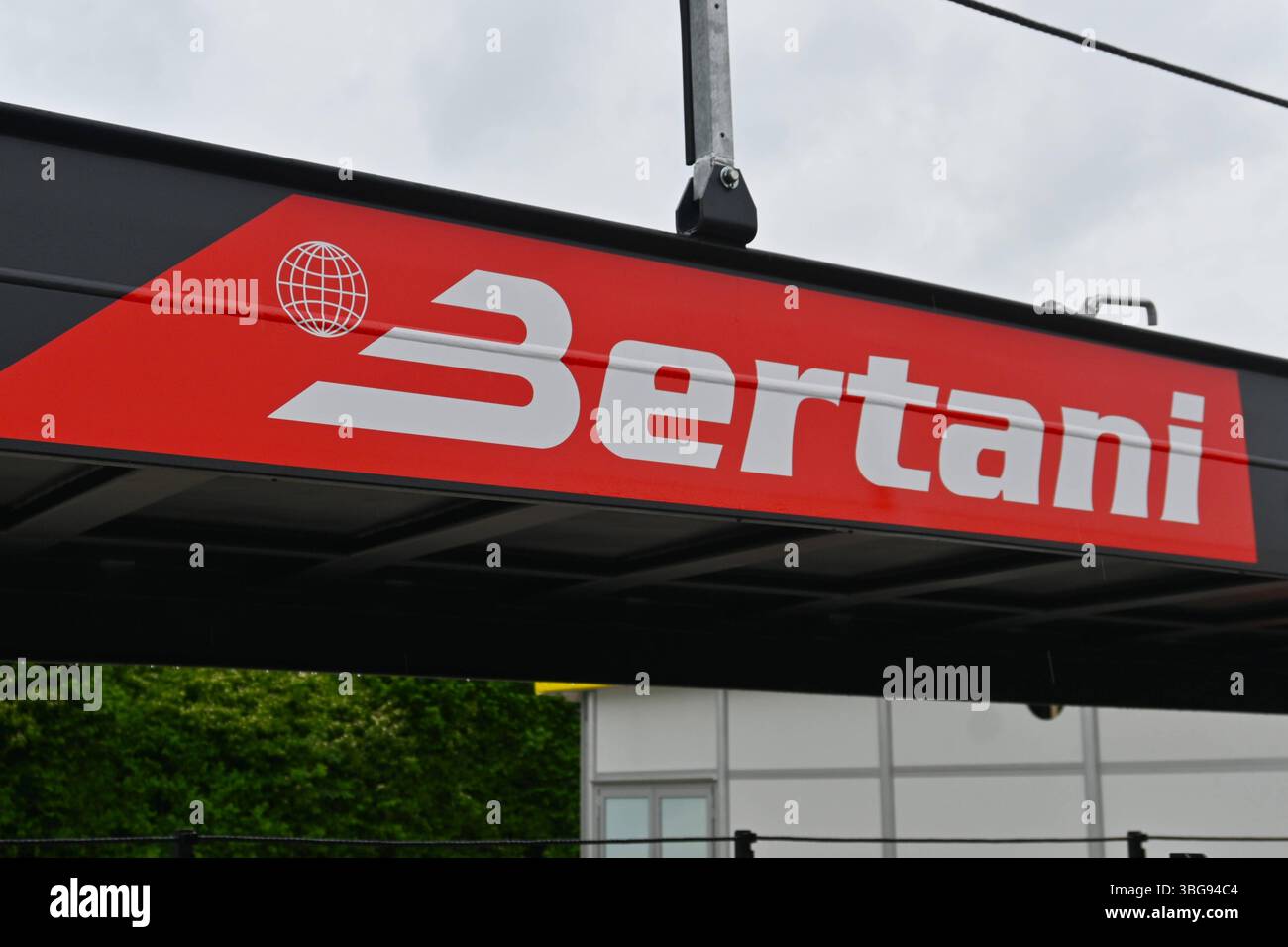 Messe München. Die Transport Logistic ist die weltweit grösste Fachmesse für Logistik, Mobilität, IT e Supply Chain Management. Foto: Bertani trasporti Spa, Autotransporter - Zugwagon. *** Messe München Transport Logistic è la più grande fiera al mondo per la logistica, la mobilità, L'IT e la gestione della catena di fornitura Photo Bertani trasporti Spa, autotrasporto vagone ferroviario Foto Stock