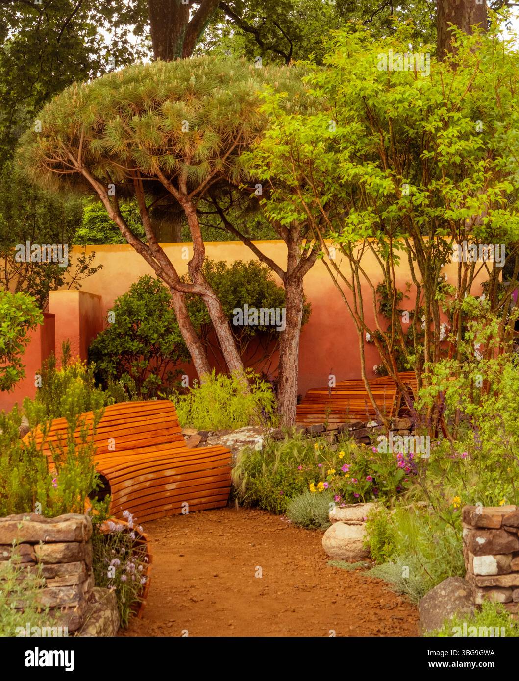 The Hospice UK: Garden of Compassion al Chelsea Flower Show 2025 a Londra, Regno Unito. Foto Stock