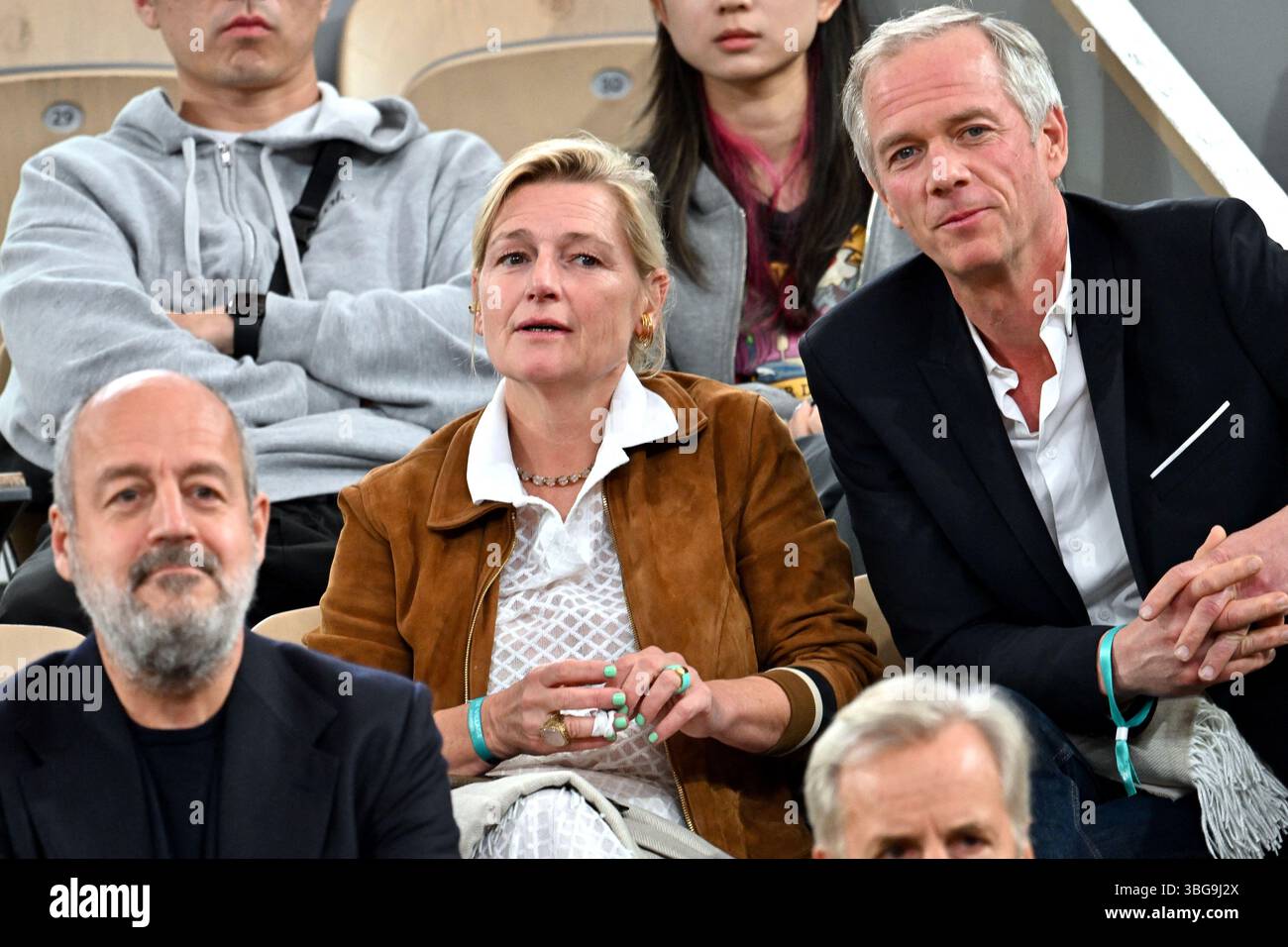 Parigi, Francia. 4 giugno 2025. Anne-Elisabeth Lemoine e Julien Arnaud visti negli stand durante il French Open al Roland Garros il 3 giugno 2025 a Parigi. Foto di ABACAPRESS.COM credito: Abaca Press/Alamy Live News Foto Stock