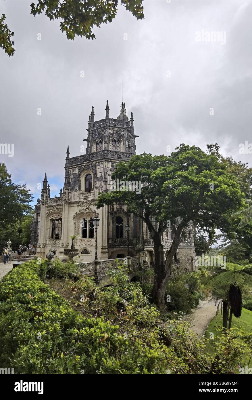 Iniziazione pozzo per l'esterno di poco Iniciatico Quinta da Regaleira Foto Stock