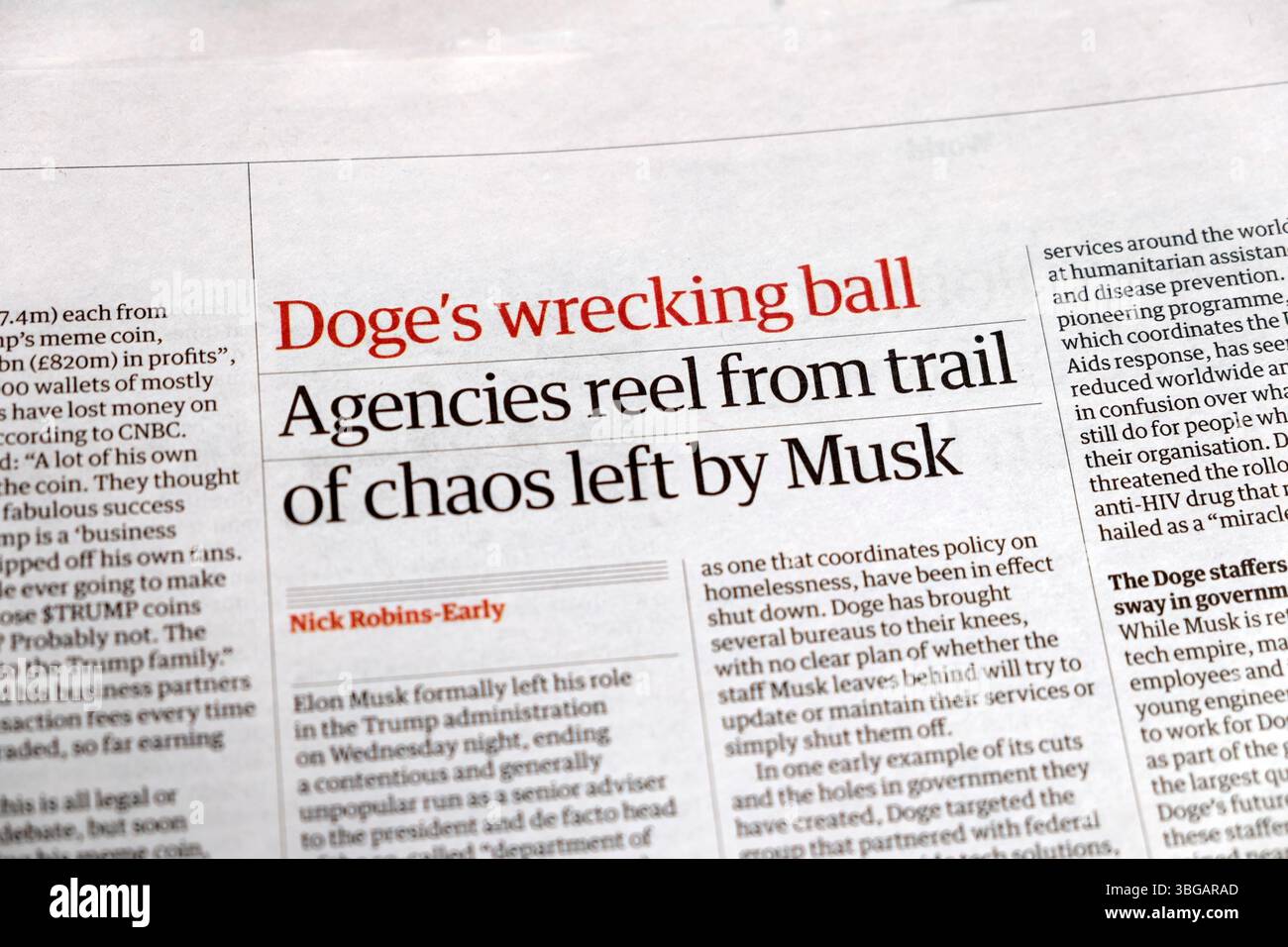 "Le agenzie del Doge 's Wrecking Ball (governo degli Stati Uniti) riprendono dalla scia del caos lasciato da (Elon) Musk" quotidiano Guardian amministrazione Trump 31 maggio 2025 Regno Unito Foto Stock