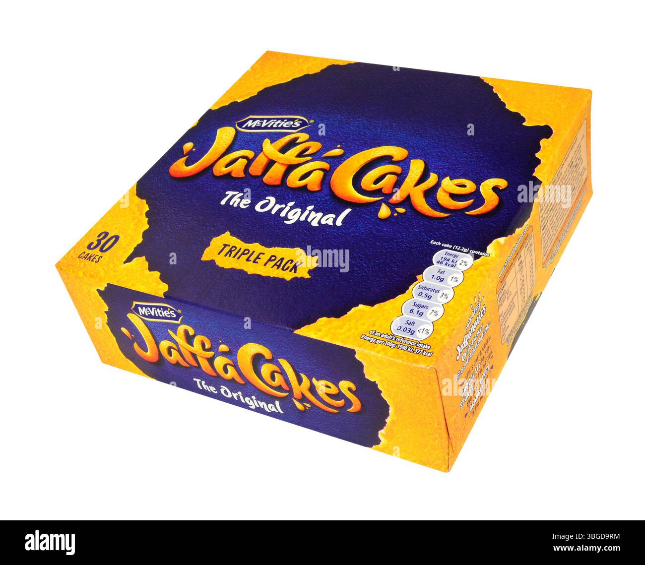 Confezione tripla McVities Original jaffa Cakes contenente 30 torte di spugna ricoperte di cioccolato con centro marmellata d'arancia Foto Stock