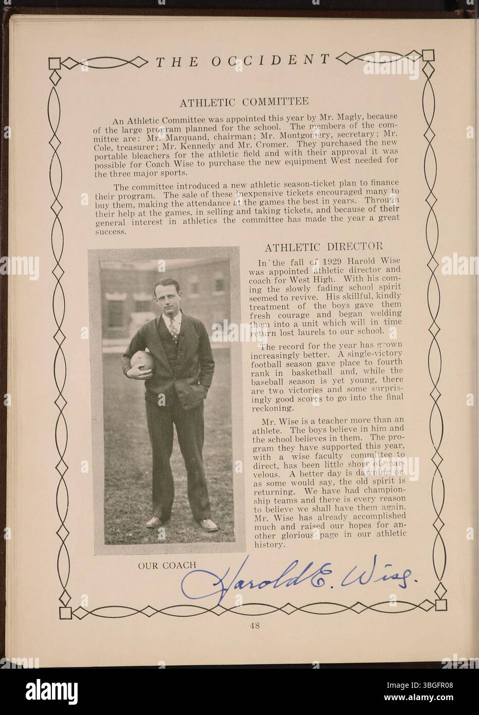 Questo annuario di 1930 anni della West High School offre attività per gli studenti, foto e informazioni storiche. La scuola, fondata nel 1908, si trasferì in un nuovo edificio al 179 di South Powell Avenue nel 1929, progettato da Howard Dwight Smith, un famoso architetto. Il vecchio edificio divenne la Starling Junior High School, che chiuse nel 2012. L'annuario, "l'Occidente", serve come registro storico del corpo studentesco e dello sviluppo della scuola. Foto Stock