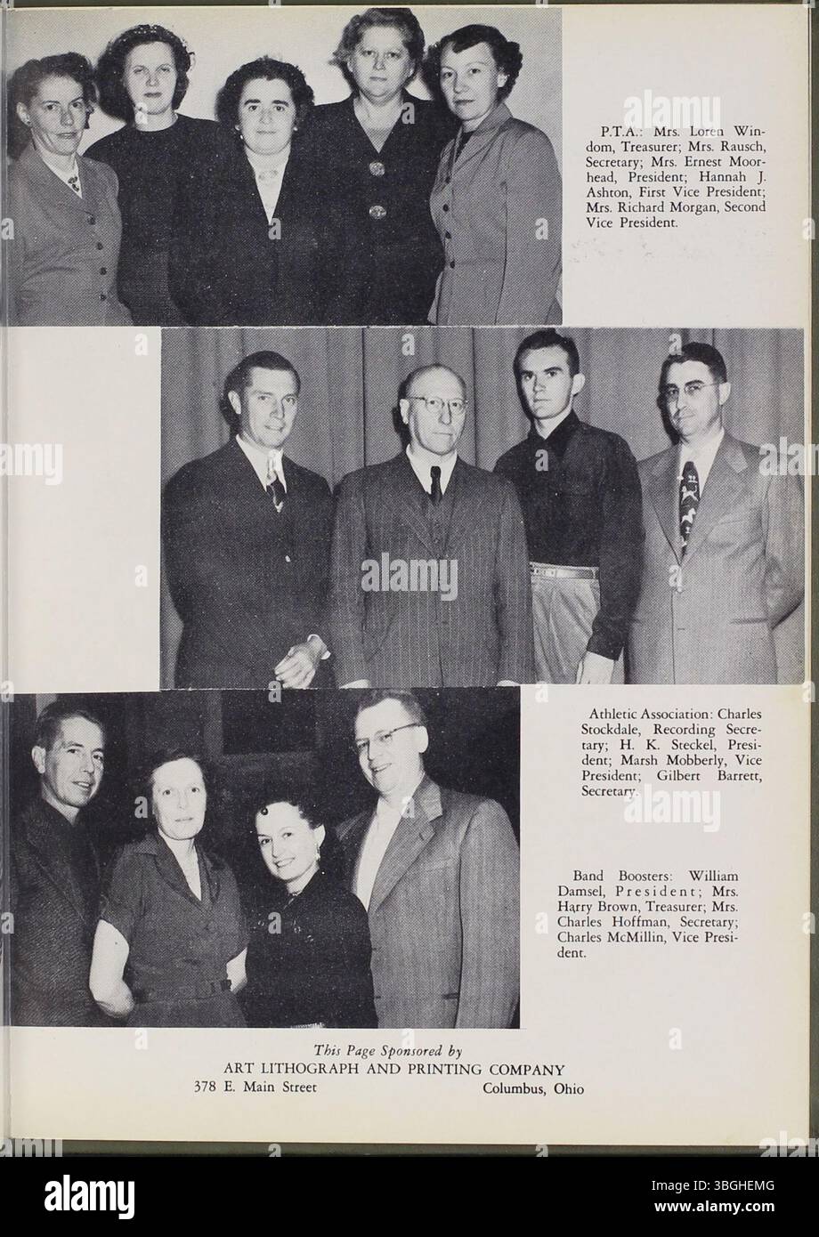 L'annuario del 1951 della Reynoldsburg High School, "Reynolian", mette in evidenza la ricca storia della scuola fin dalla sua fondazione nel 1819 come casa di scuola di legno. Il primo edificio, completato nel 1858, era una struttura in mattoni a due piani. La scuola ha continuato la sua crescita con l'apertura della Reynoldsburg Union Academy nel 1868, laureandosi in prima classe nel 1871. Foto Stock