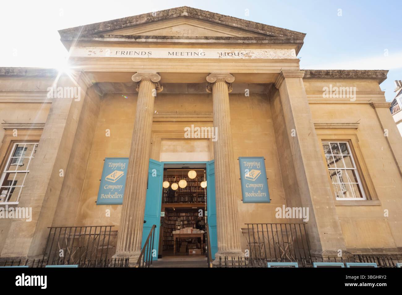 England, Somerset, Bath, Topping Company Bookshop, facciata esterna Foto Stock