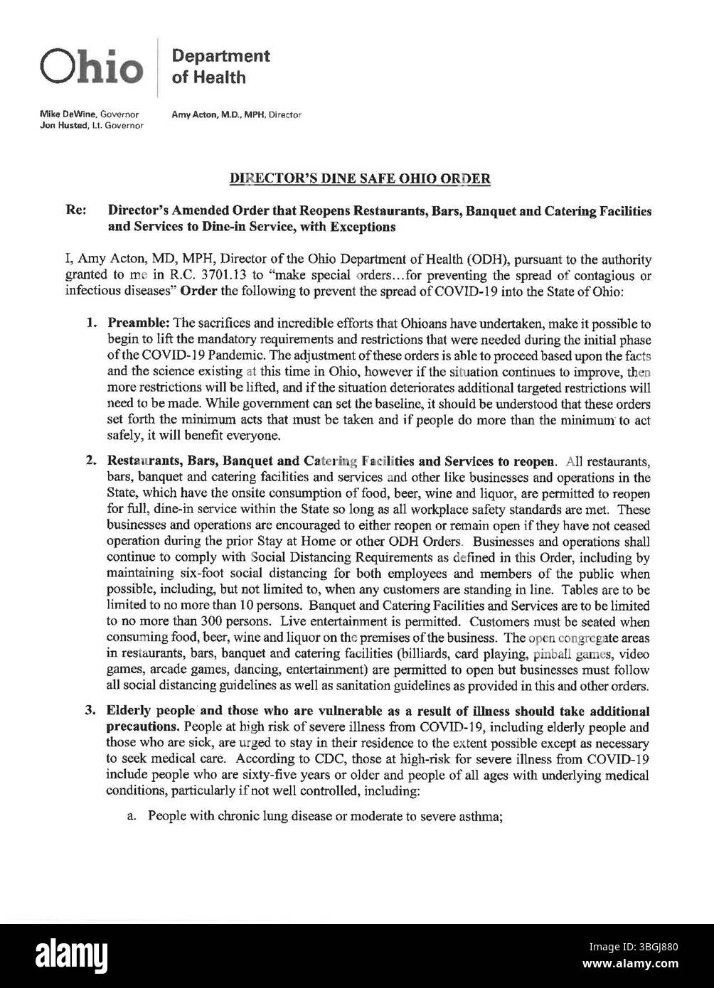 Il 5 giugno 2020 il direttore ha emesso un ordine modificato di riapertura di ristoranti, bar, strutture per banchetti e catering per i servizi di ristorazione, con specifiche eccezioni in atto per garantire la sicurezza della salute pubblica durante la pandemia di COVID-19 in corso. Foto Stock