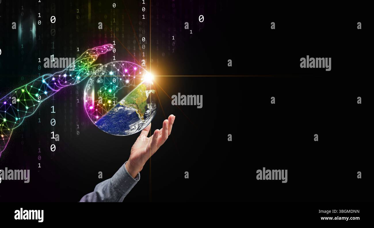 Concetto di gemelli digitali. Mani umane e digitali che tengono in mano un globo diviso in metà di mondi fisici e digitali per la simulazione aziendale e tecnologica Foto Stock