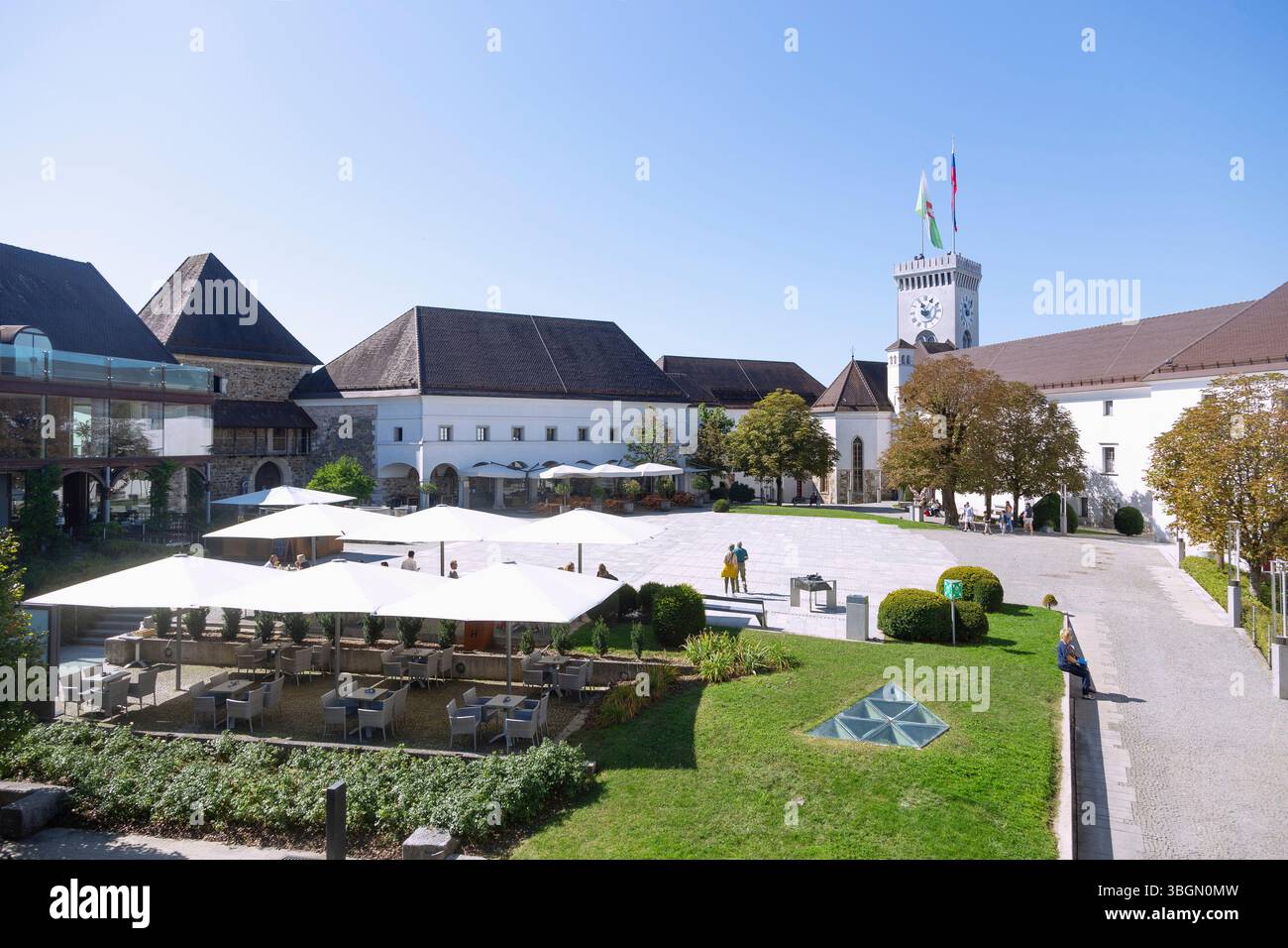Slovenia, Lubiana, grado di Lubiana, castello cittadino, cortile interno, torre del castello Foto Stock