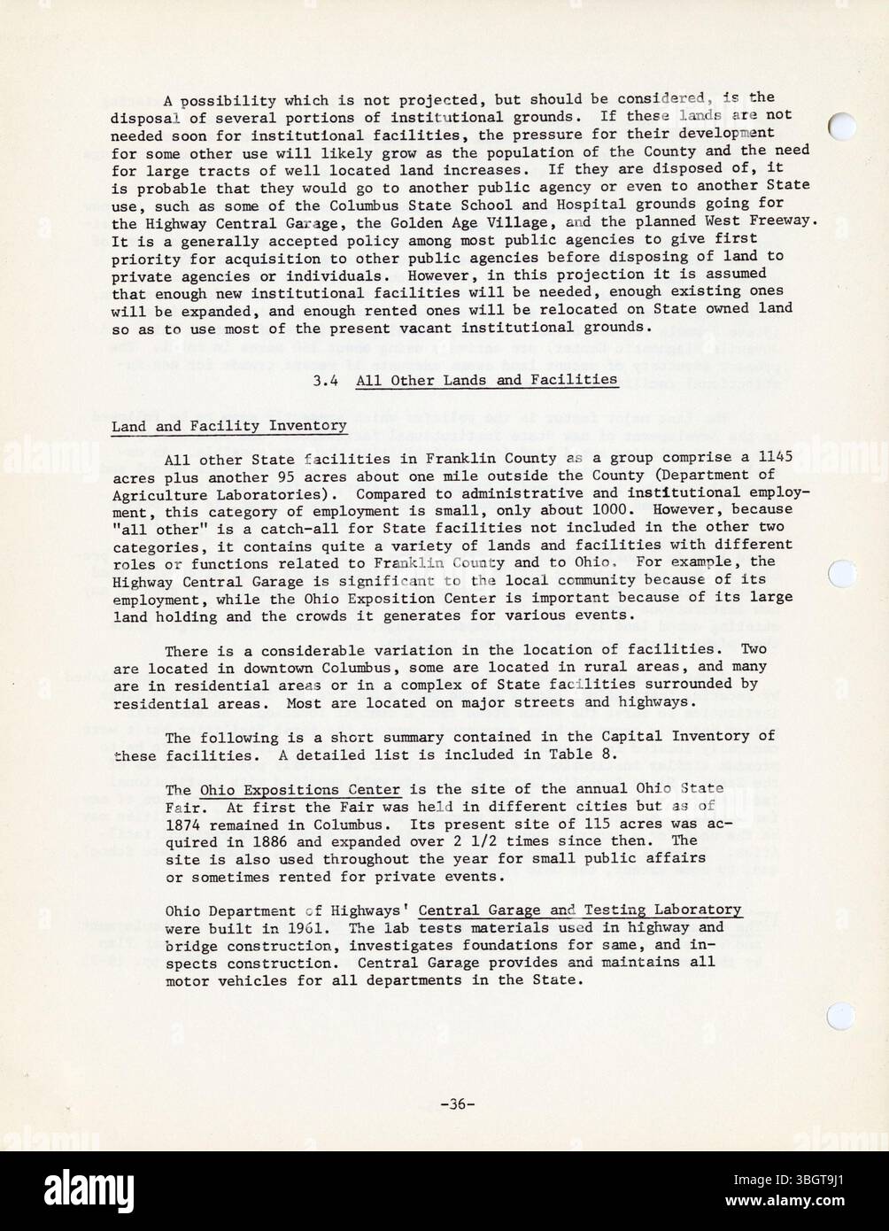 Questo documento di inventario e analisi del 1969 esamina le strutture governative locali, statali e federali nella contea di Franklin. Esso copre l'occupazione, lo spazio, i dati sui siti, gli standard delle strutture e la pianificazione delle politiche, e prevede le future esigenze delle strutture pubbliche in base alle tendenze di sviluppo. Foto Stock