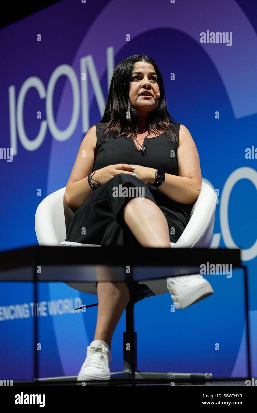 Lisboa, Portogallo. 5 giugno 2025. Carla Rodrigues, Influencer Marketing Expert & Executive Partner presso What About Agency, si rivolge al pubblico durante il secondo giorno di ICON, Conferenza Internazionale sull'influenza a Lisbona. Portogallo. 06/05/2025 credito: Brazil Photo Press/Alamy Live News Foto Stock