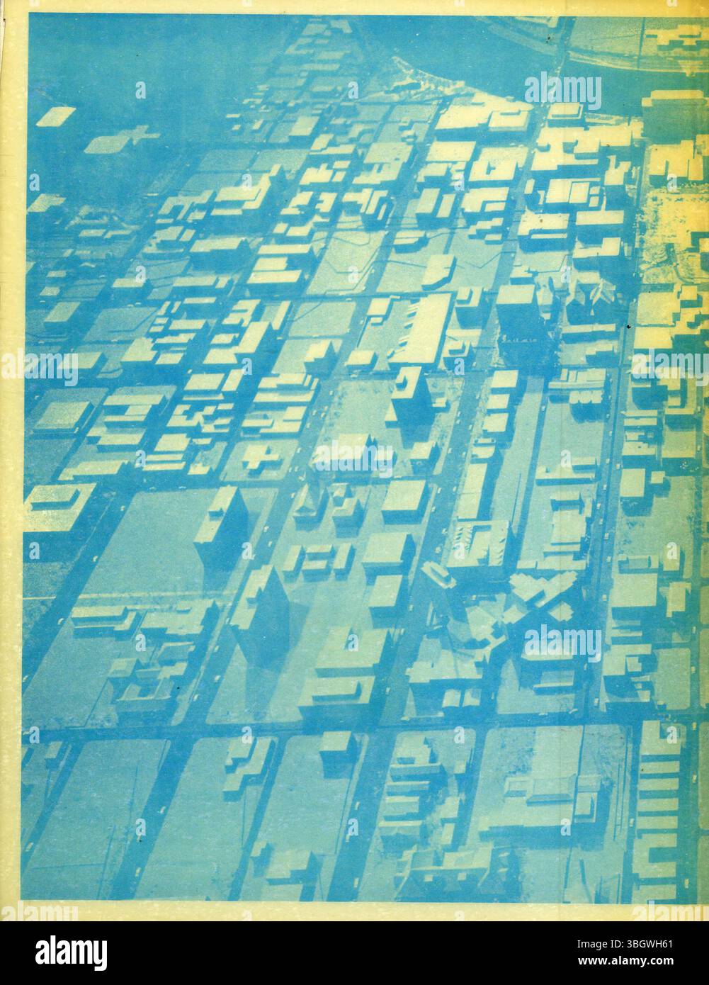 In questo rapporto del 1978, Downtown Columbus viene esaminato in termini di performance economica, cambiamenti sociali e dinamiche demografiche, insieme agli aggiornamenti sui progetti di costruzione nell'area. Foto Stock