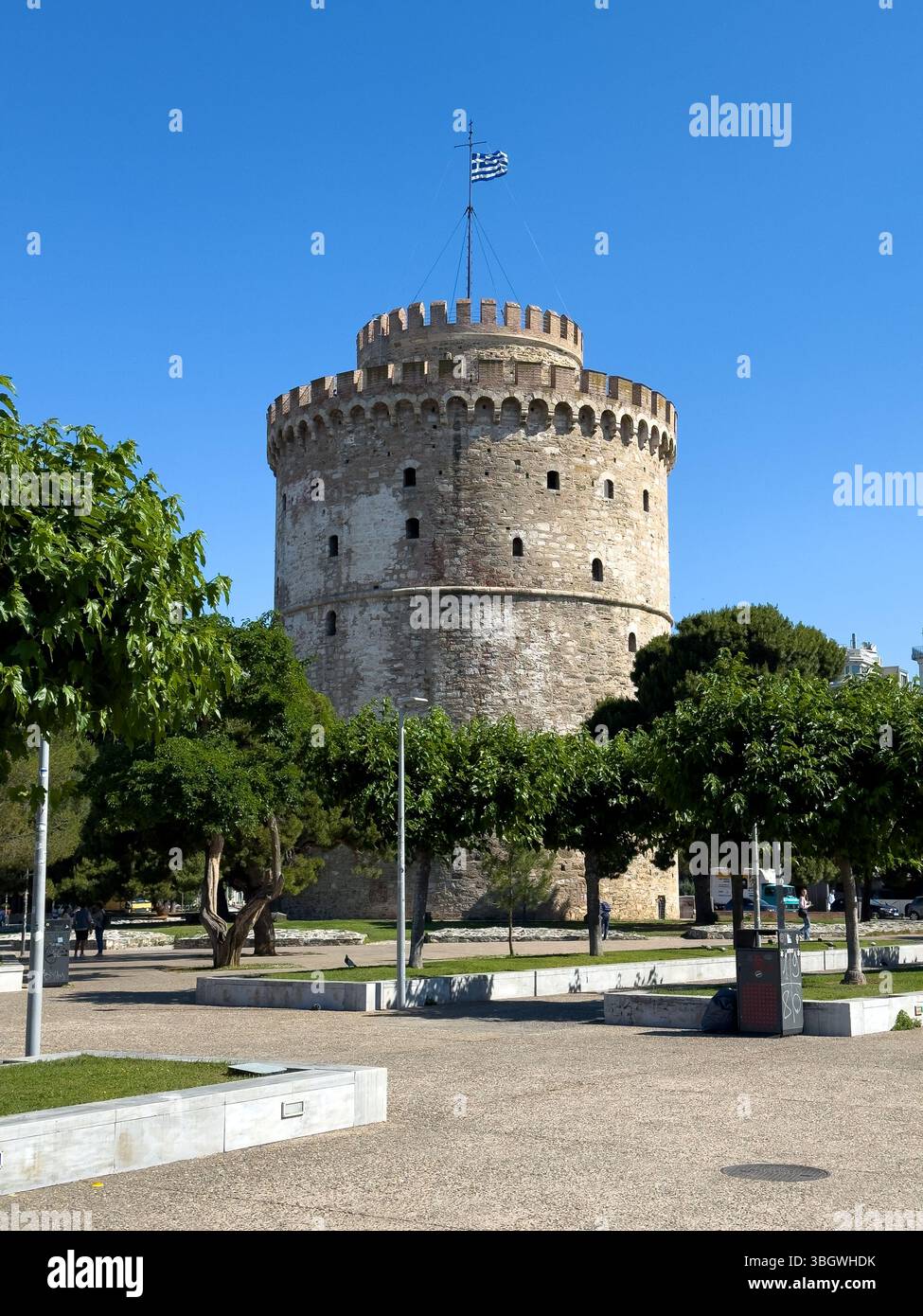 torre bianca con parco architettonico castello di salonicco grecia verticale Foto Stock