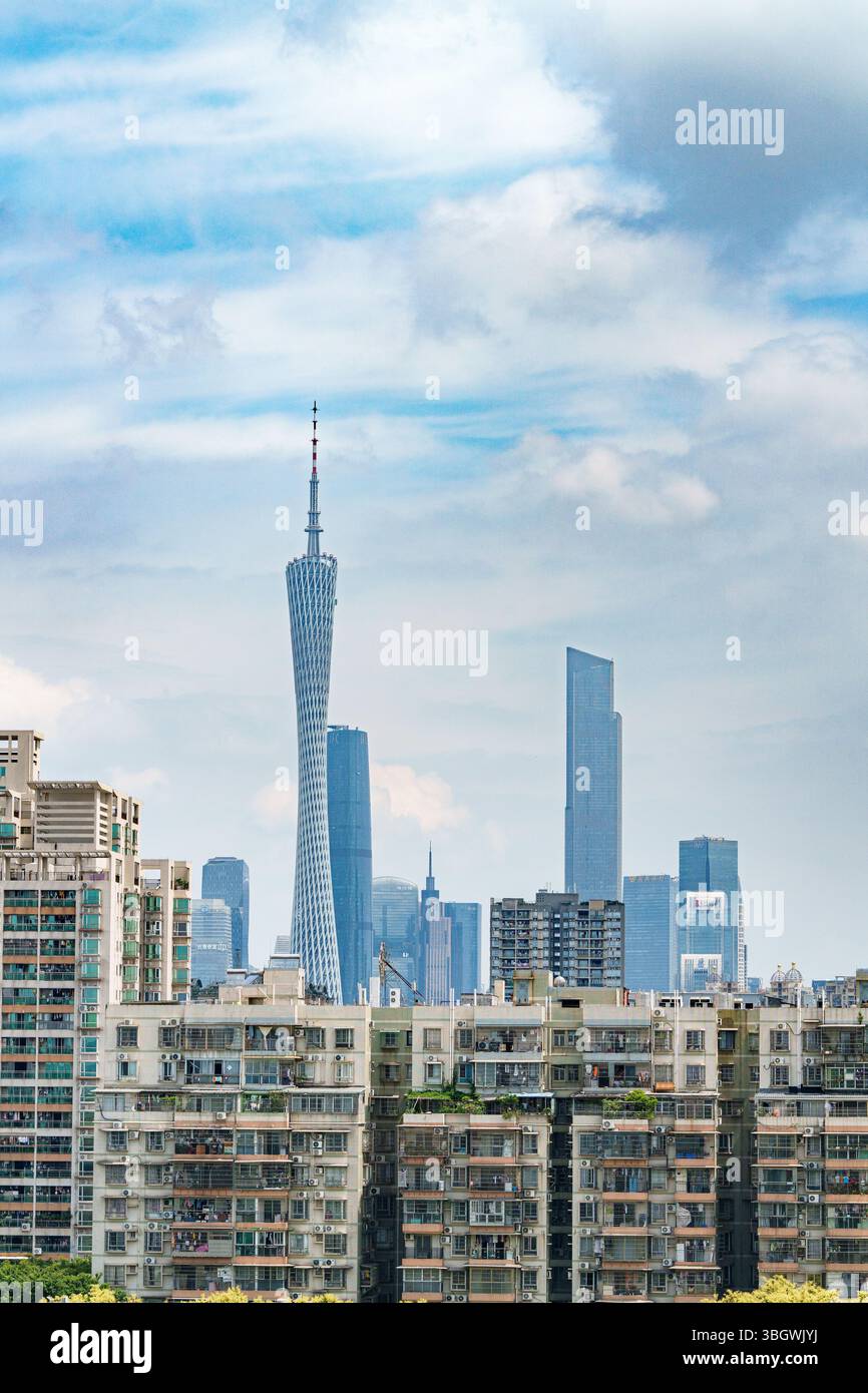 Lo skyline della città è composto da edifici Foto Stock
