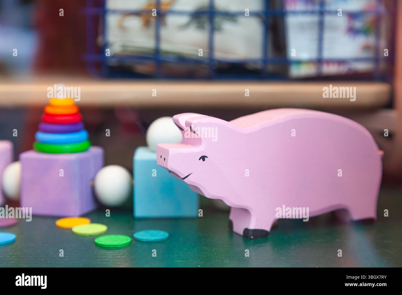 Giocattoli educativi in legno per bambini. Foto Stock