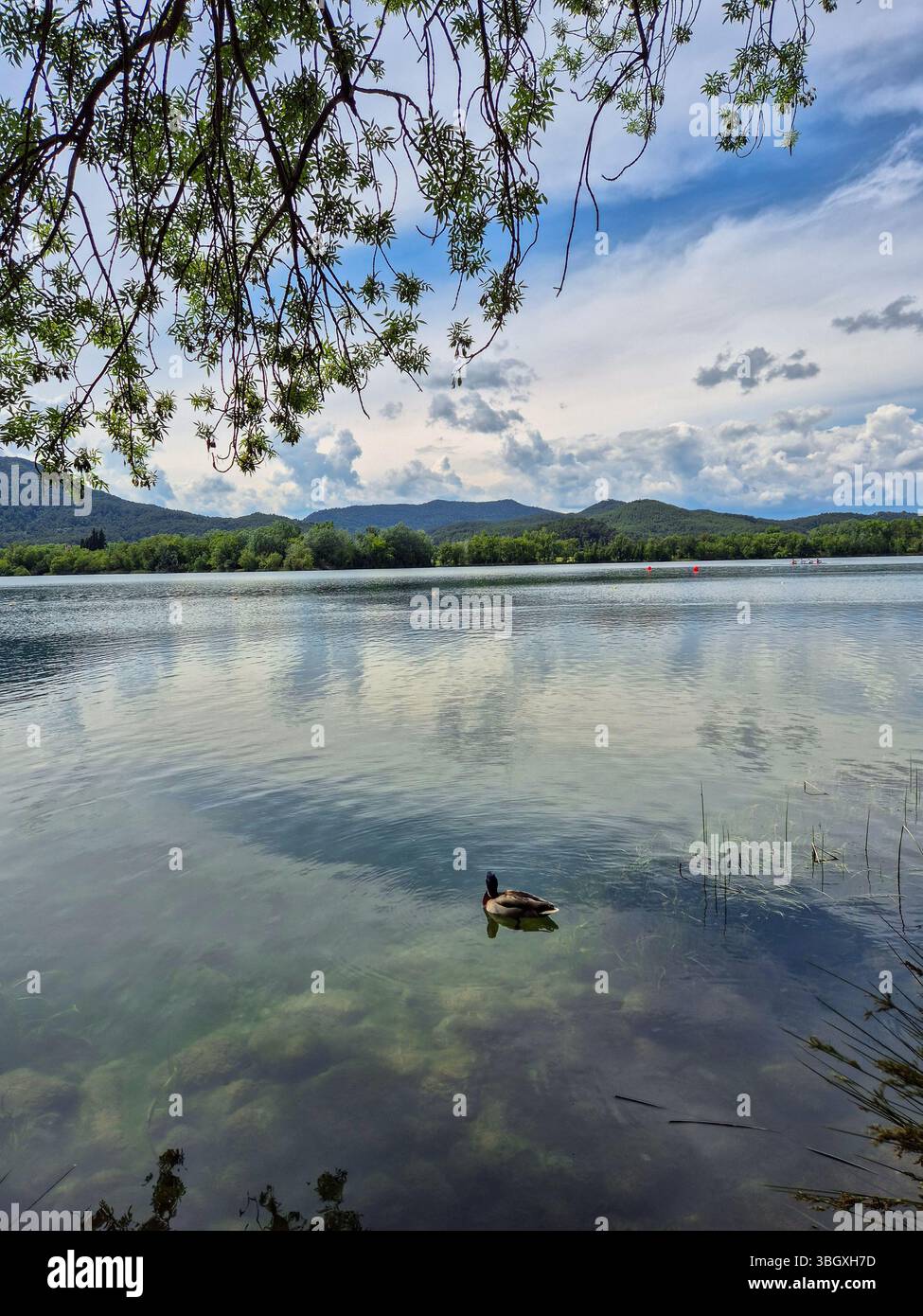 Splendida vista panoramica dalla città di Banyoles in Spagna. Foto Stock