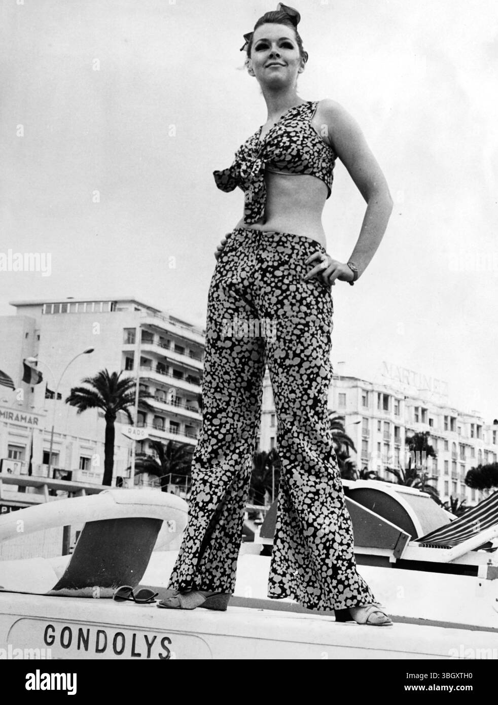 Model Virginia Weale [didascalia in francese] 3 ottobre 1968 Foto Stock