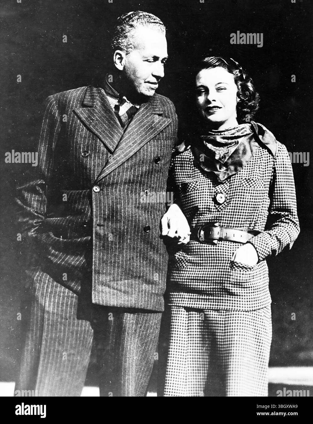 Cornelius Vanderbilt Jr e la sua sposa, l'ex Helen Varner, ritratti ad Albuquerque, dove sono in luna di miele dopo il loro matrimonio lì. 6 gennaio 1935 Foto Stock
