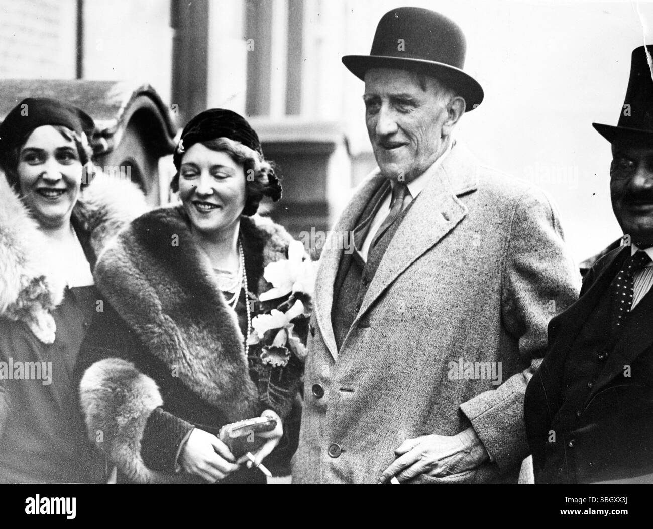 Il principe Paul Troubetzkoy, un parente dell'ex famiglia reale di Russia, si sposò presso l'ufficio del registro di Princes Road con Rhoda Muriel Somervell, un membro di un'antica famiglia scozzese. 24 ottobre 1931 Foto Stock