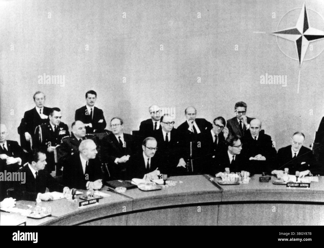 Richard Nixon, Harlan Cleveland e Manlio Brosio. 24 febbraio 1969 Foto Stock