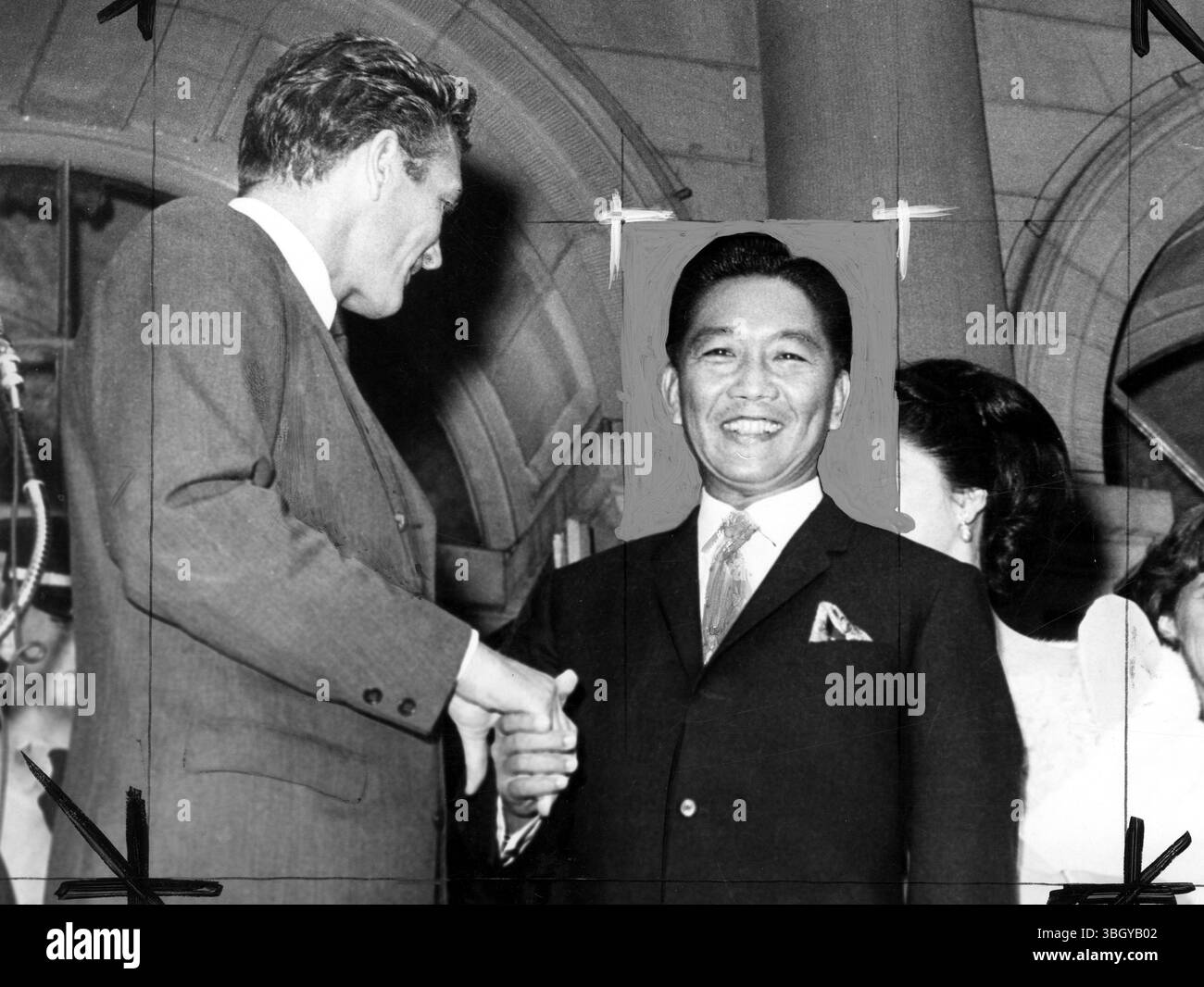 Il presidente filippino Ferdinand Marcos (centro) stringe la mano al sindaco di New York John Lindsay. 20 settembre 1966 Foto Stock