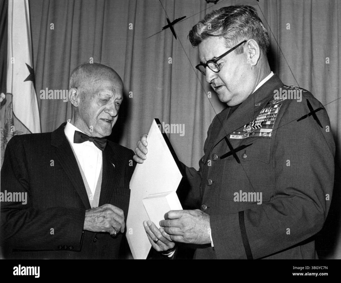 Il generale dell'aeronautica degli Stati Uniti Curtis LeMay. Foto Stock