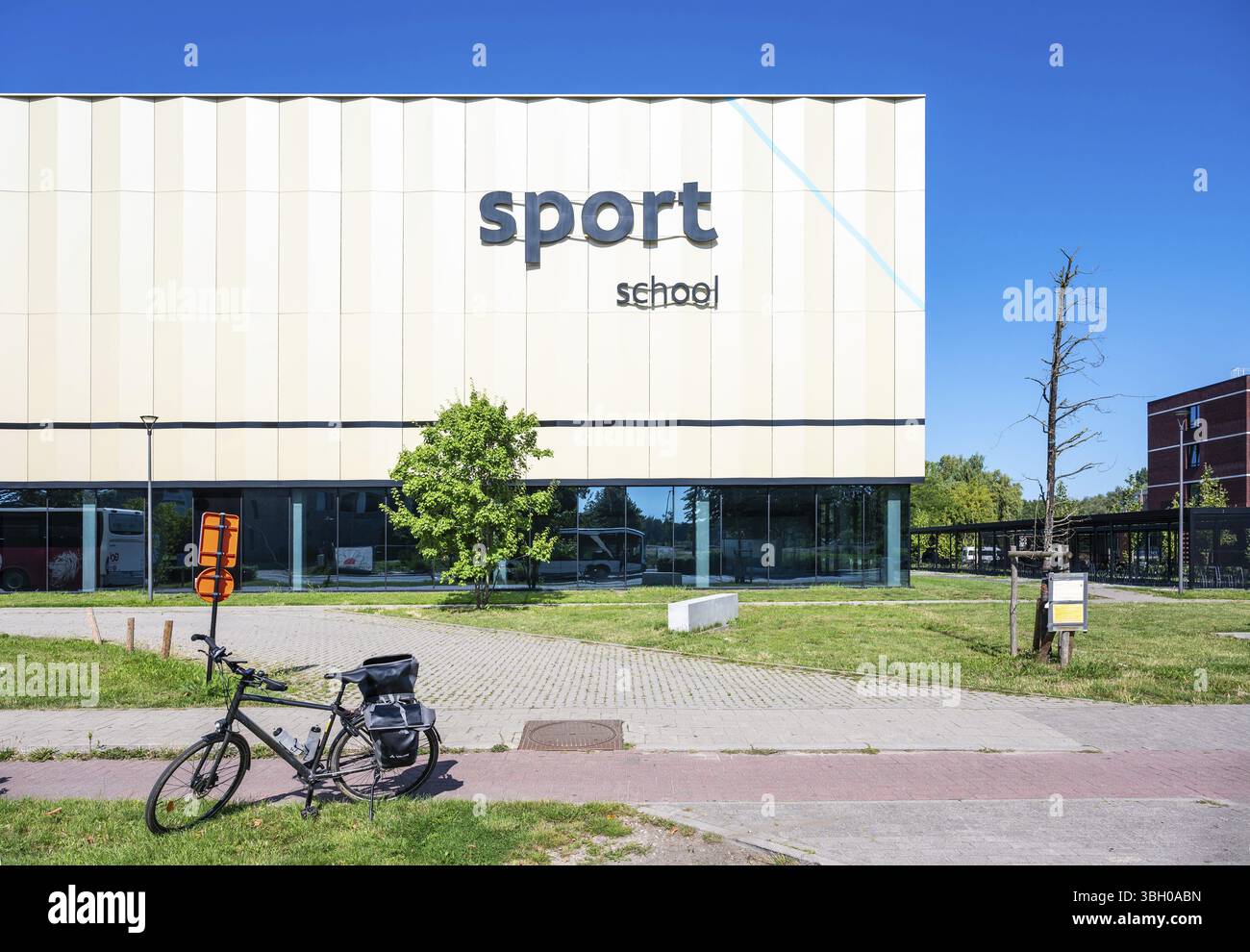Hasselt, Limburgo, Belgio, 12 agosto 2024 Scuola di sport, un college con un campus moderno, l'Europa Foto Stock