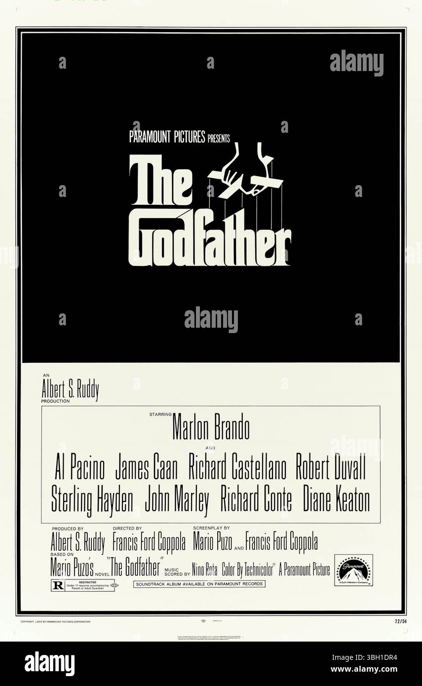 The Godfather (1972) diretto da Francis Ford Coppola e interpretato da Marlon Brando, al Pacino e James Caan. L'anziano patriarca di una dinastia del crimine organizzato trasferisce il controllo del suo impero clandestino a suo figlio riluttante; classificato come il secondo più grande film del cinema americano dall'American Film Institute. Fotografia di un poster originale del 1972 USA a un foglio SOLO PER USO EDITORIALE. Credito: Immagini BFA/Paramount Foto Stock
