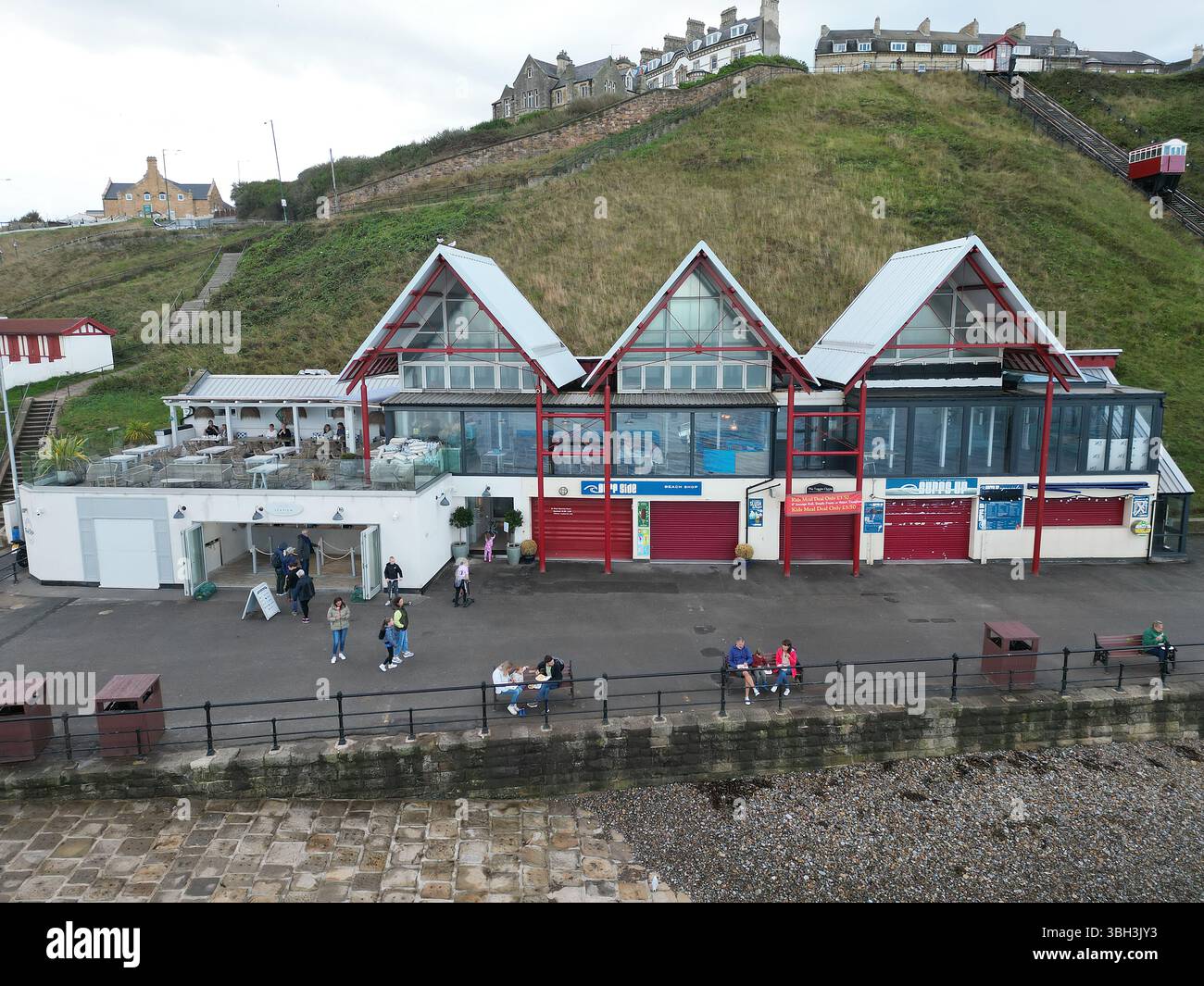 Vista aerea del Seaview Restaurant, Saltburn by the Sea, località balneare britannica, North Yorkshire Foto Stock