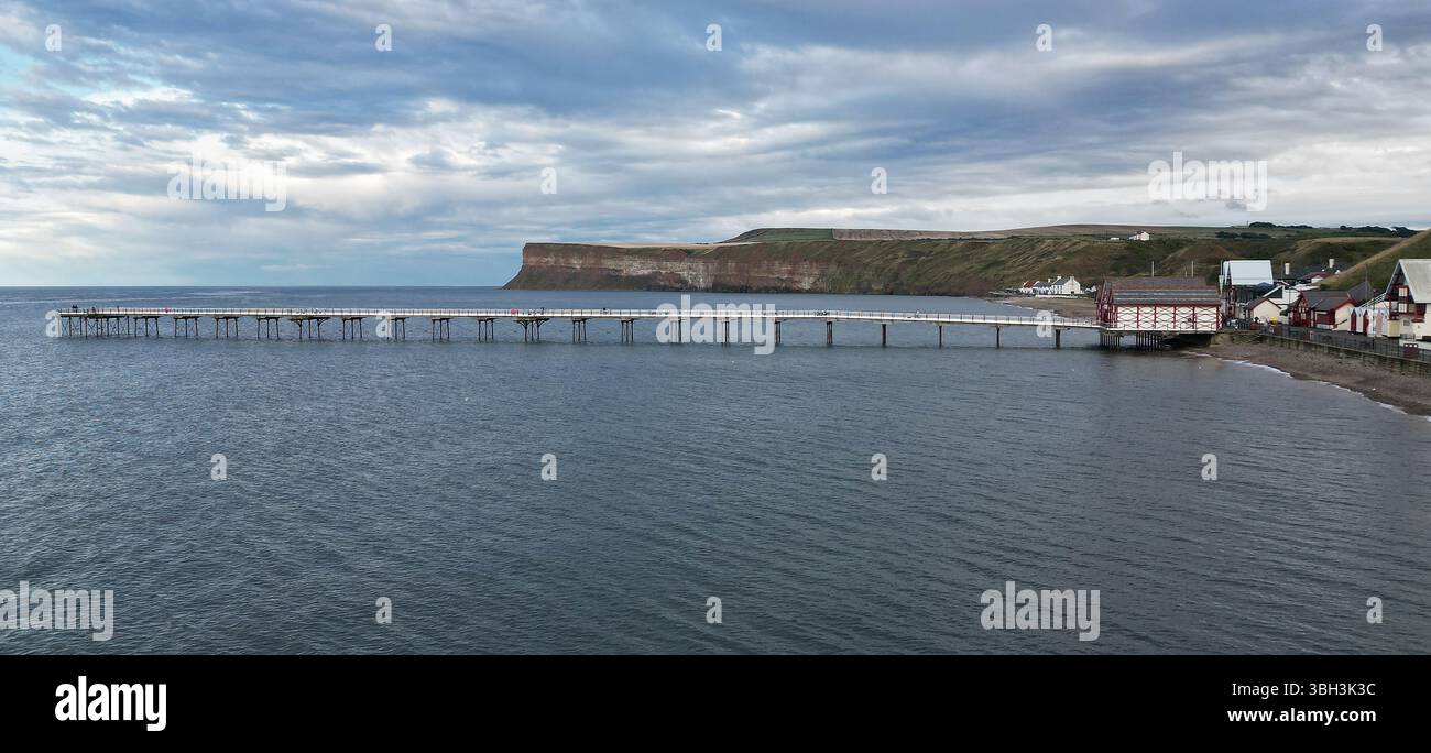 Architettura vittoriana Saltburn by the Sea victorian Pier, località turistica dello Yorkshire settentrionale Foto Stock