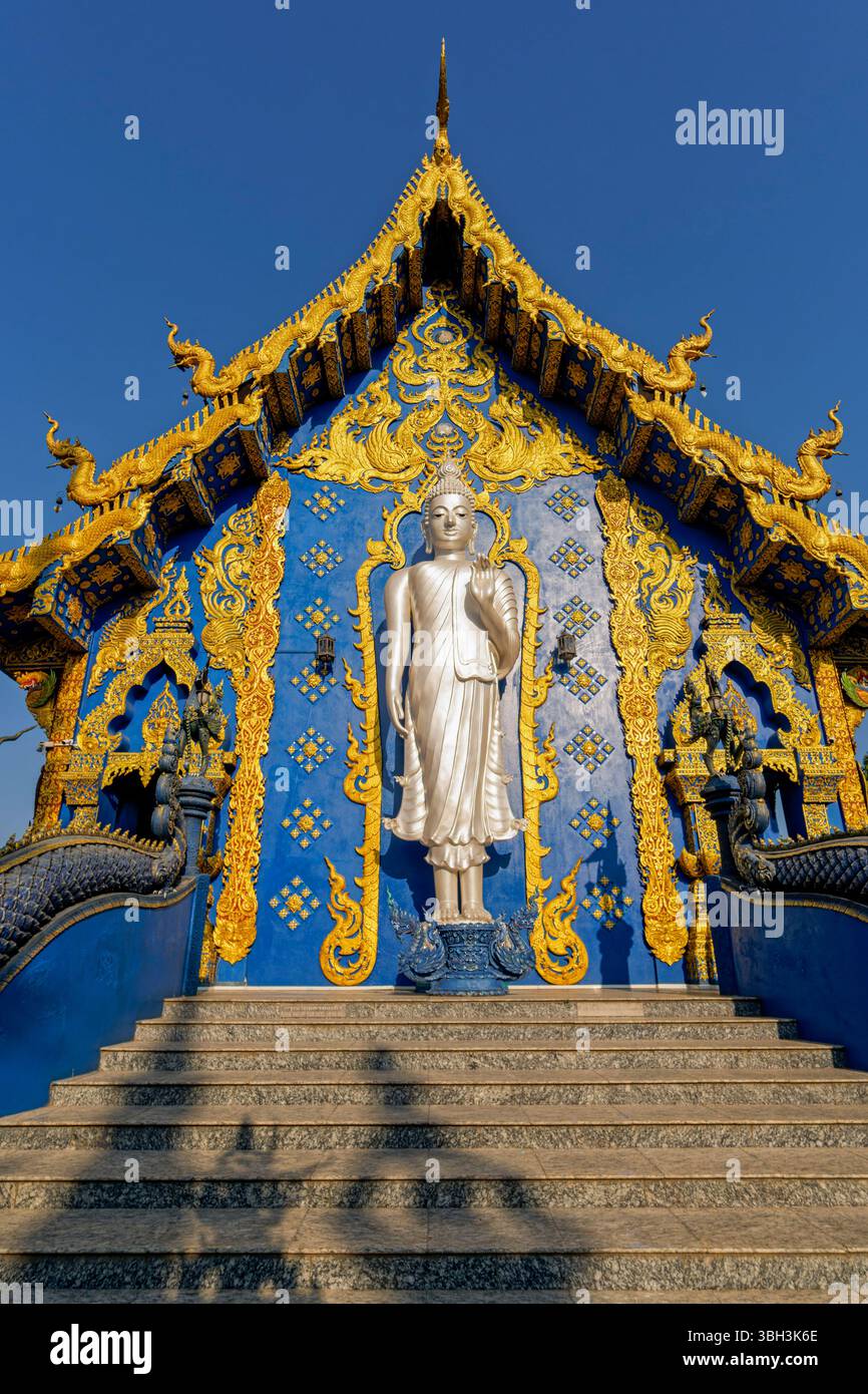 Wat Rong Suea Ten (Blauer Tempel) a Chiang Rai, Thailandia, Südostasien, Asien Foto Stock