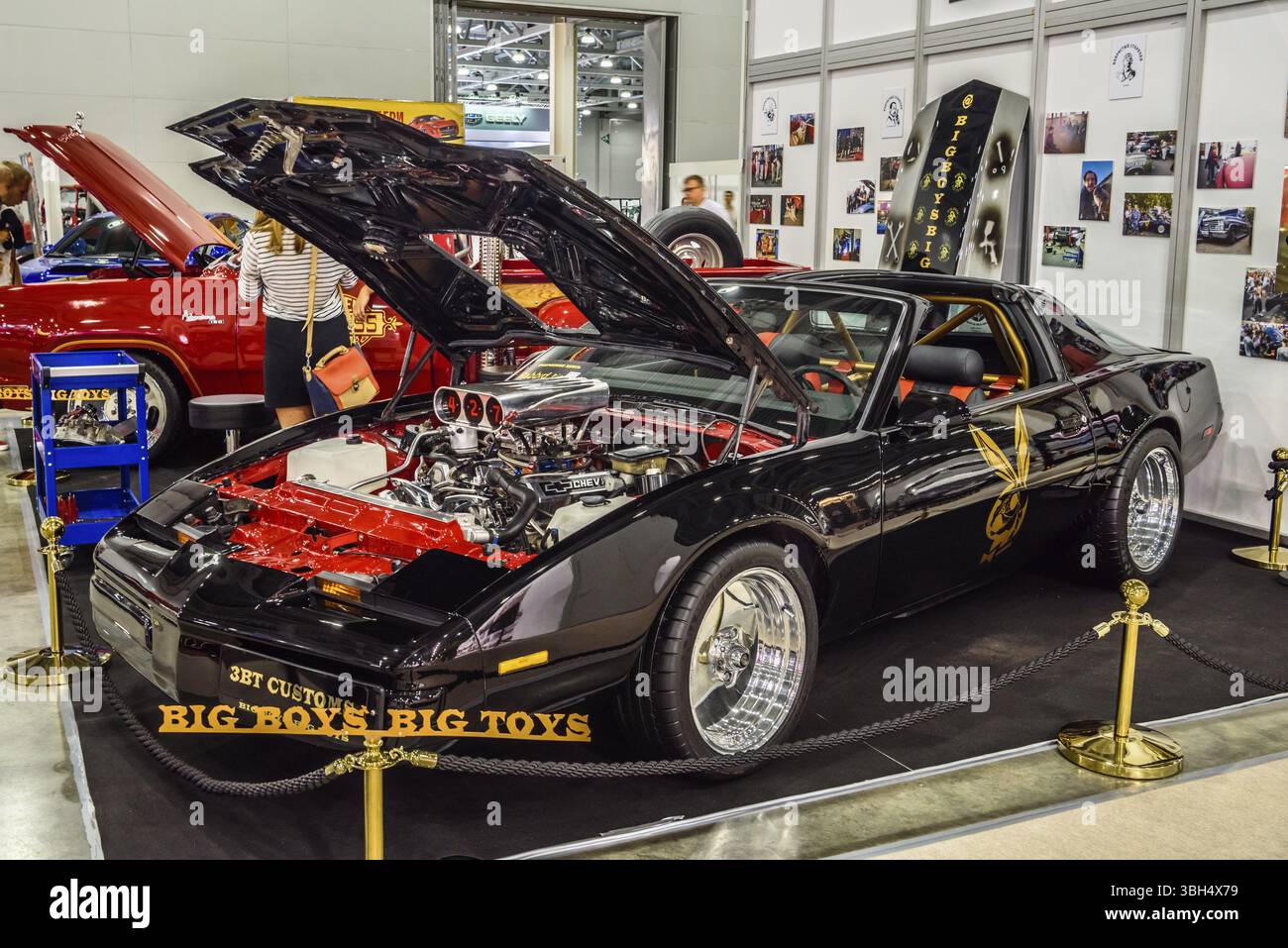 MOSCA - agosto 2016: Pontiac Firebird 1989 presentato al MIAS Moscow International Automobile Salon il 20 agosto 2016 a Mosca, Russia, Europa Foto Stock