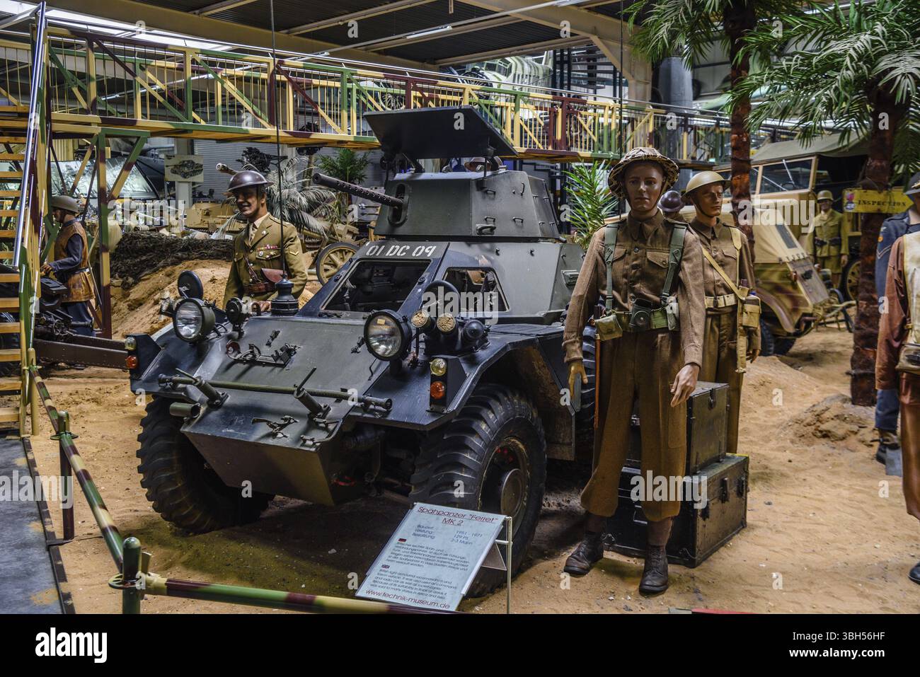 SINSHEIM, GERMANIA - mai 2022: Auto blindata Black Ferret MK 2 veicolo da combattimento britannico 1951 129ps Foto Stock