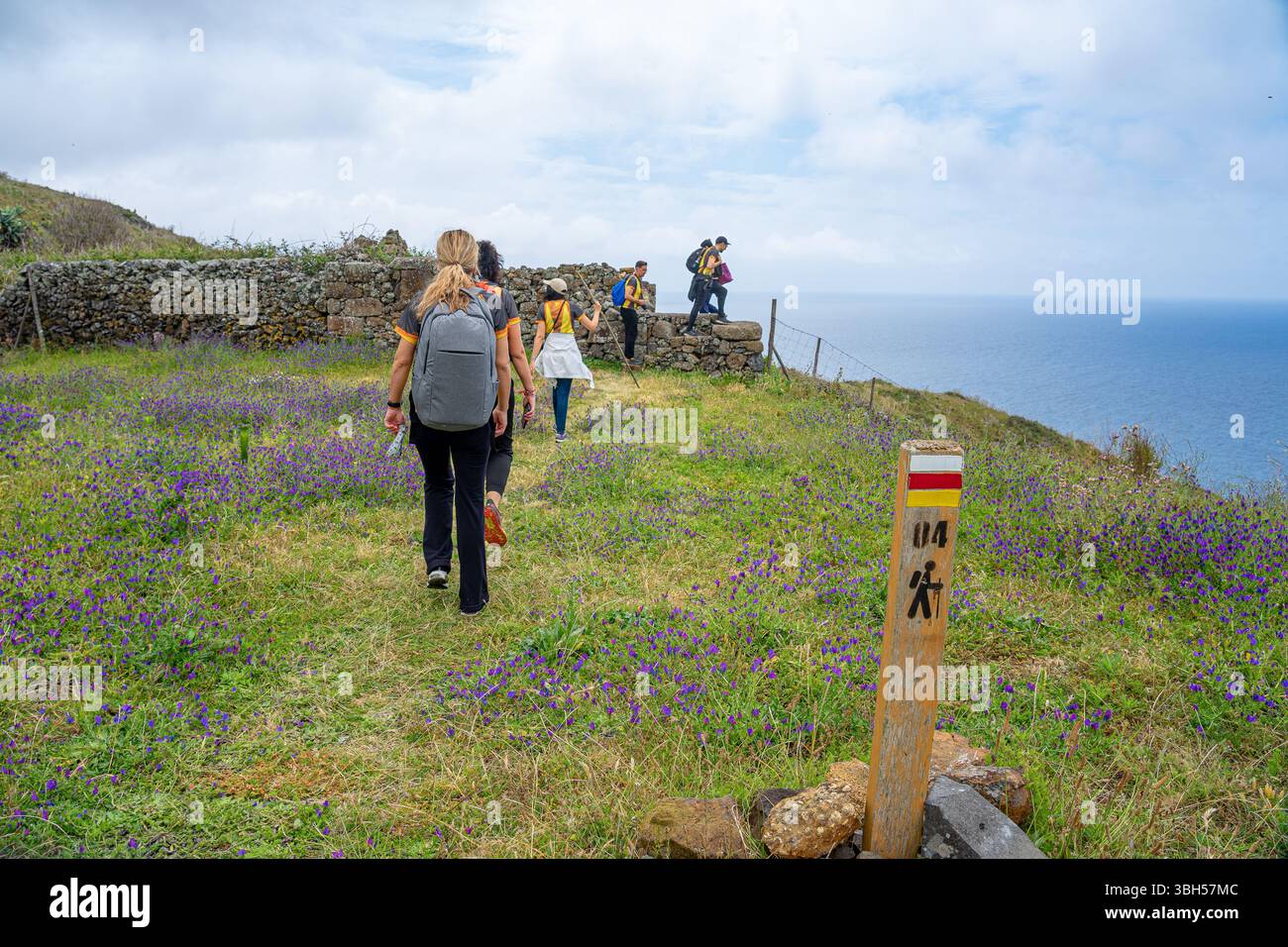 Area pedonale in un ambiente tranquillo sull'isola Azorea di Santa Maria-Portugal Foto Stock