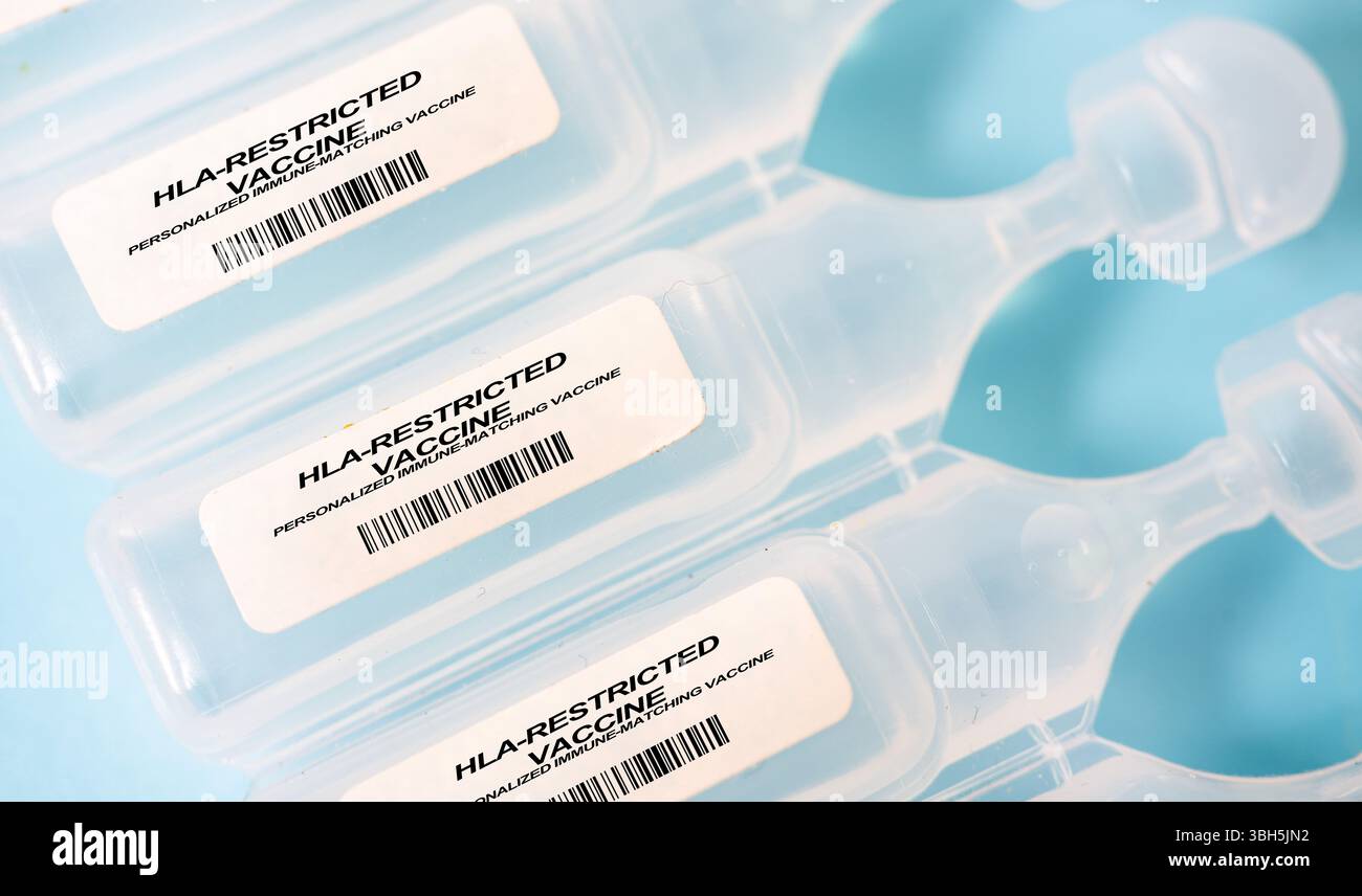 Vaccino con restrizioni HLA. Vaccino immune-matching personalizzato su misura per specifici tipi di HLA per ottimizzare la presentazione dell'antigene e le risposte immunitarie contro gli antigeni associati al tumore. Foto Stock