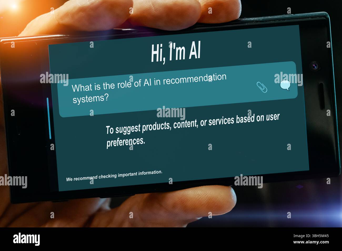 Domanda per l'intelligenza artificiale sullo schermo del tablet. Qual è il ruolo di? INTELLIGENZA ARTIFICIALE nei sistemi di raccomandazione? Foto Stock
