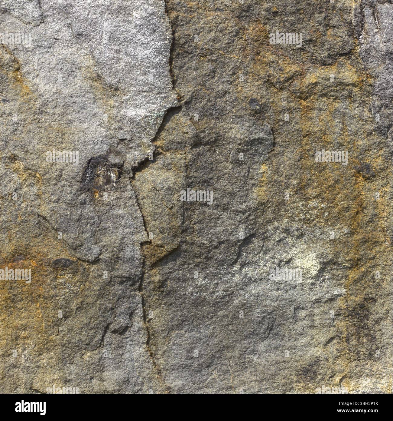 Un volto sembra scolpito nella roccia, ma in realtà è opera della natura stessa Foto Stock Un volto sembra scolpito nella roccia, ma in realtà è opera della natura stessa Foto Stock