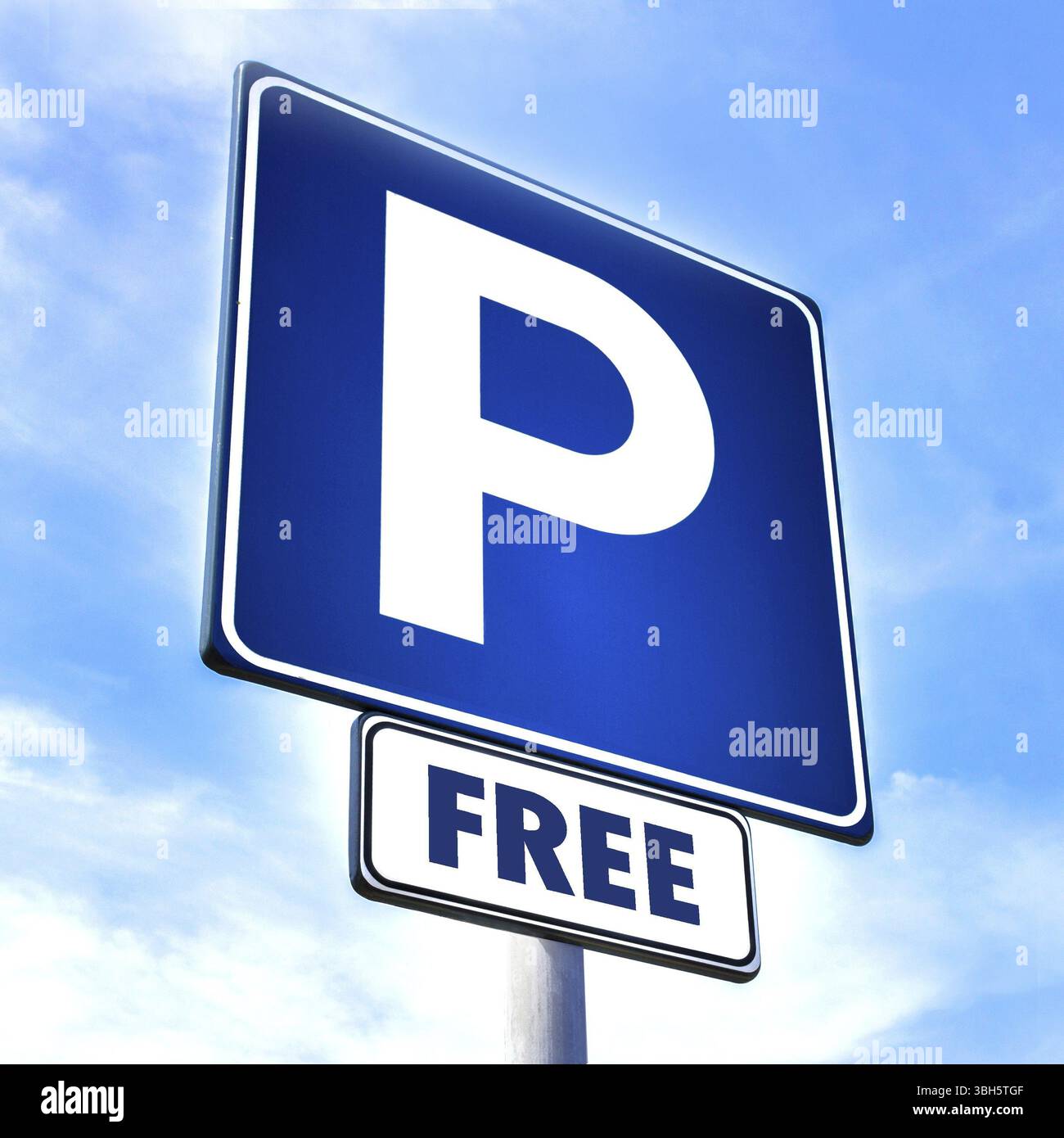 Cartello parcheggio gratuito con simbolo e testo del parcheggio Foto Stock