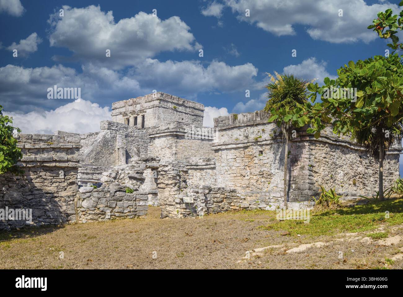Il castello, le rovine Maya a Tulum, Riviera Maya, Yucatan, Mar dei Caraibi, Messico, America centrale Foto Stock