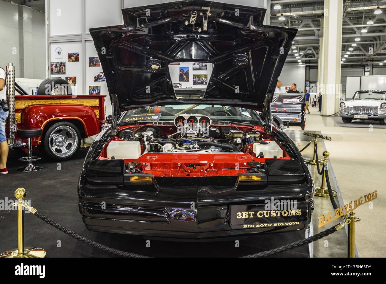 MOSCA - agosto 2016: Pontiac Firebird 1989 presentato al MIAS Moscow International Automobile Salon il 20 agosto 2016 a Mosca, Russia, Europa Foto Stock