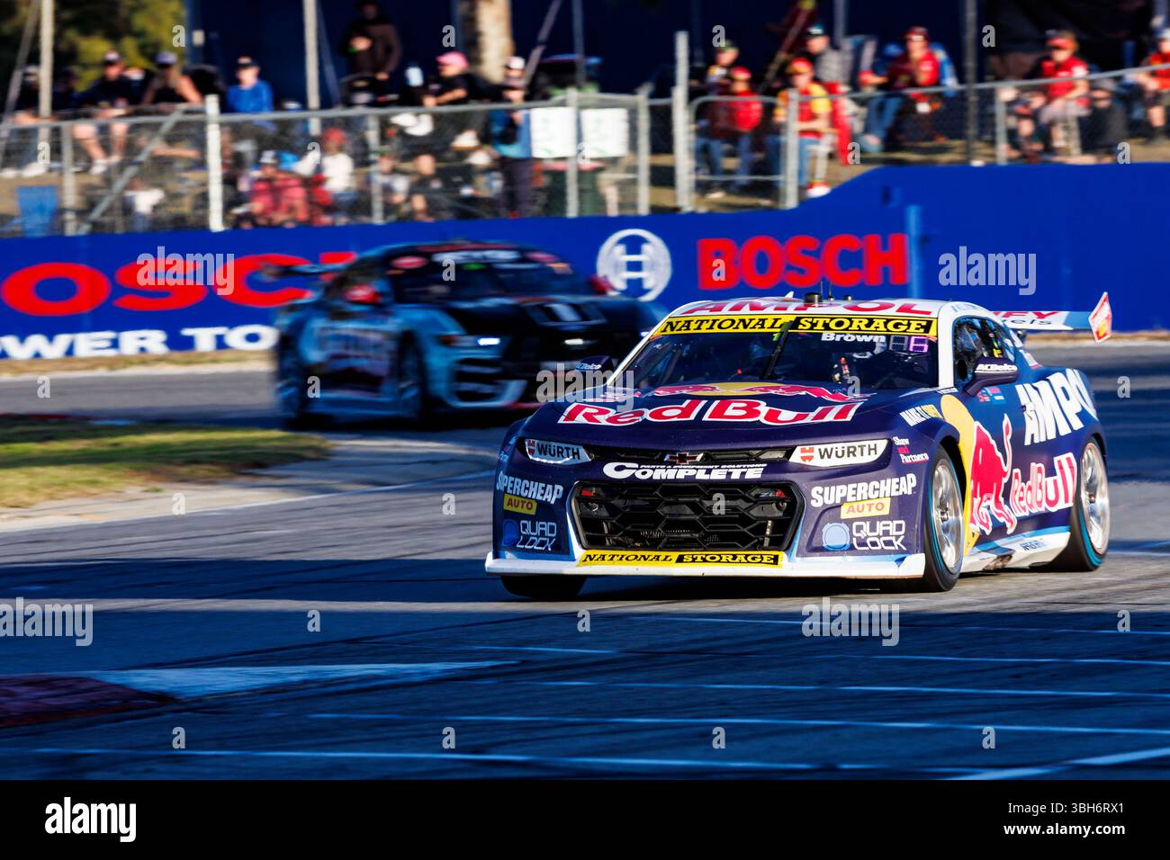 Will Brown della Triple Eight Race Engineering visto in azione durante gara 2 del Bosch Power Tools Perth Super440 al circuito di Barbagallo. Foto Stock
