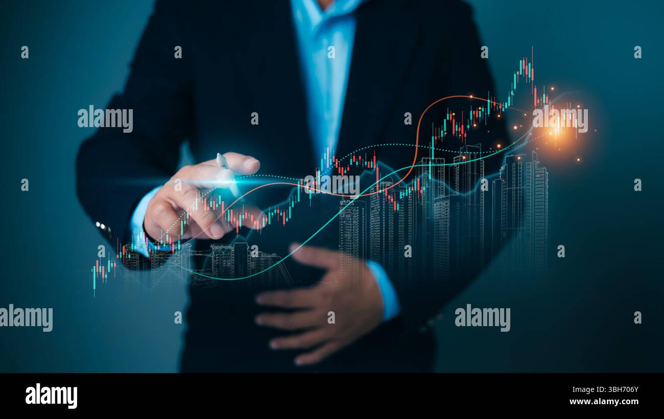 Business person che analizza grafici finanziari, simboleggia la crescita del mercato, le strategie di investimento e lo sviluppo economico. Concetti di andamento delle scorte, Corp Foto Stock
