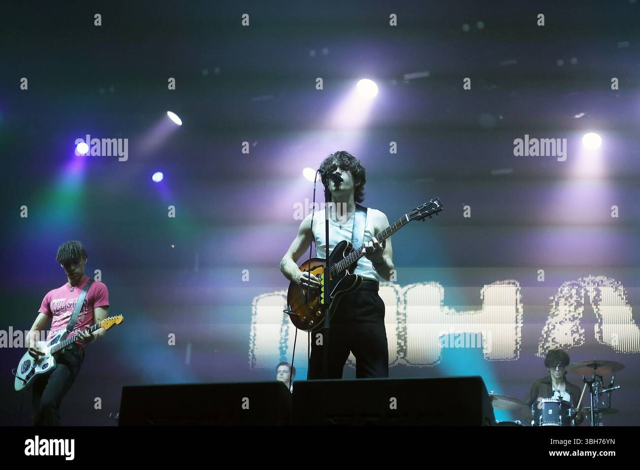La rock band irlandese Inhaler si esibisce allo Sziget Festival di Budapest, Ungheria Foto Stock