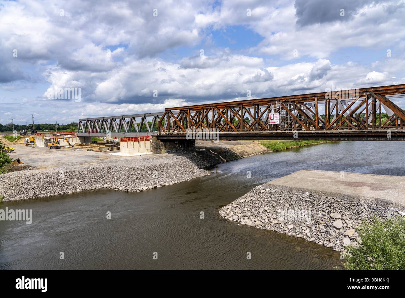 Ricostruzione, ampliamento della linea ferroviaria Emmerich-Oberhausen, tre binari, tra cui 47 ponti nuovi o adattati, qui la nuova costruzione della rai Foto Stock
